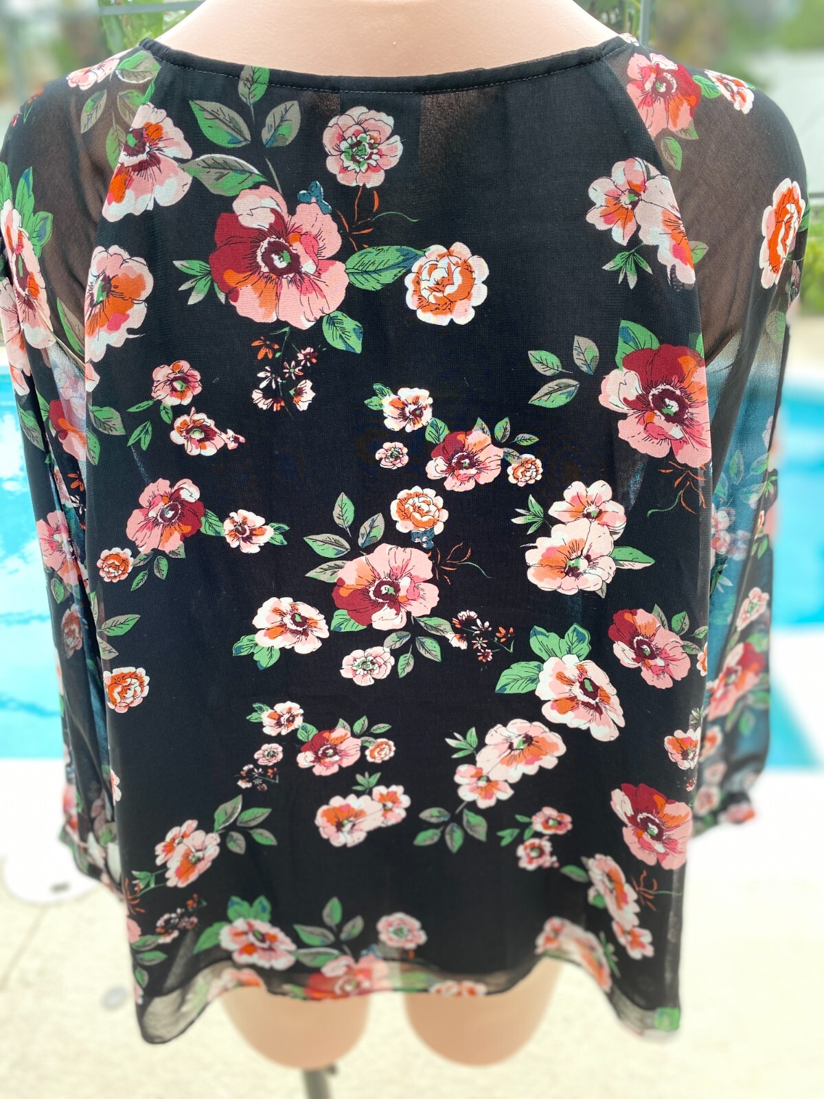 Cabi Red Floral Print Blouse Size M Medium Black Sheer 3595 Top Lined