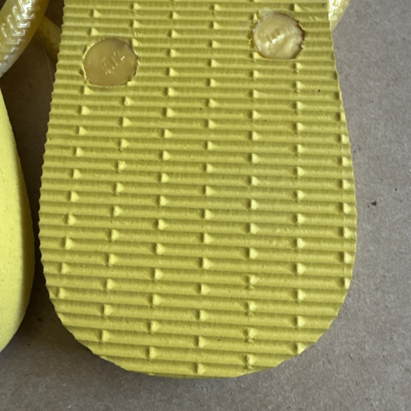Havaianas Slim Classic Yellow Flip Flops 41/42 – New