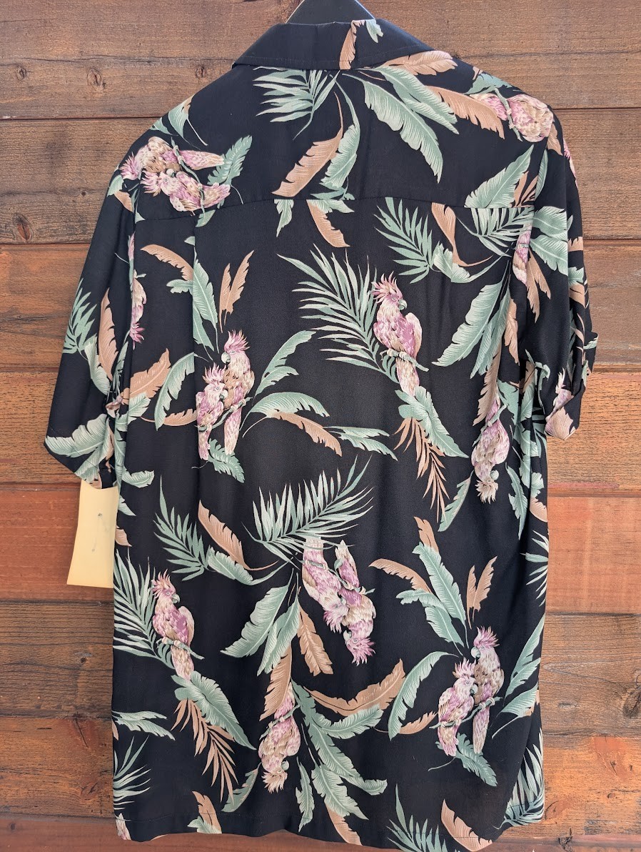 Late 70s Parrot Print Paradise Found Hawaiian Shirt – 100% Rayon – Sony Wardrobe