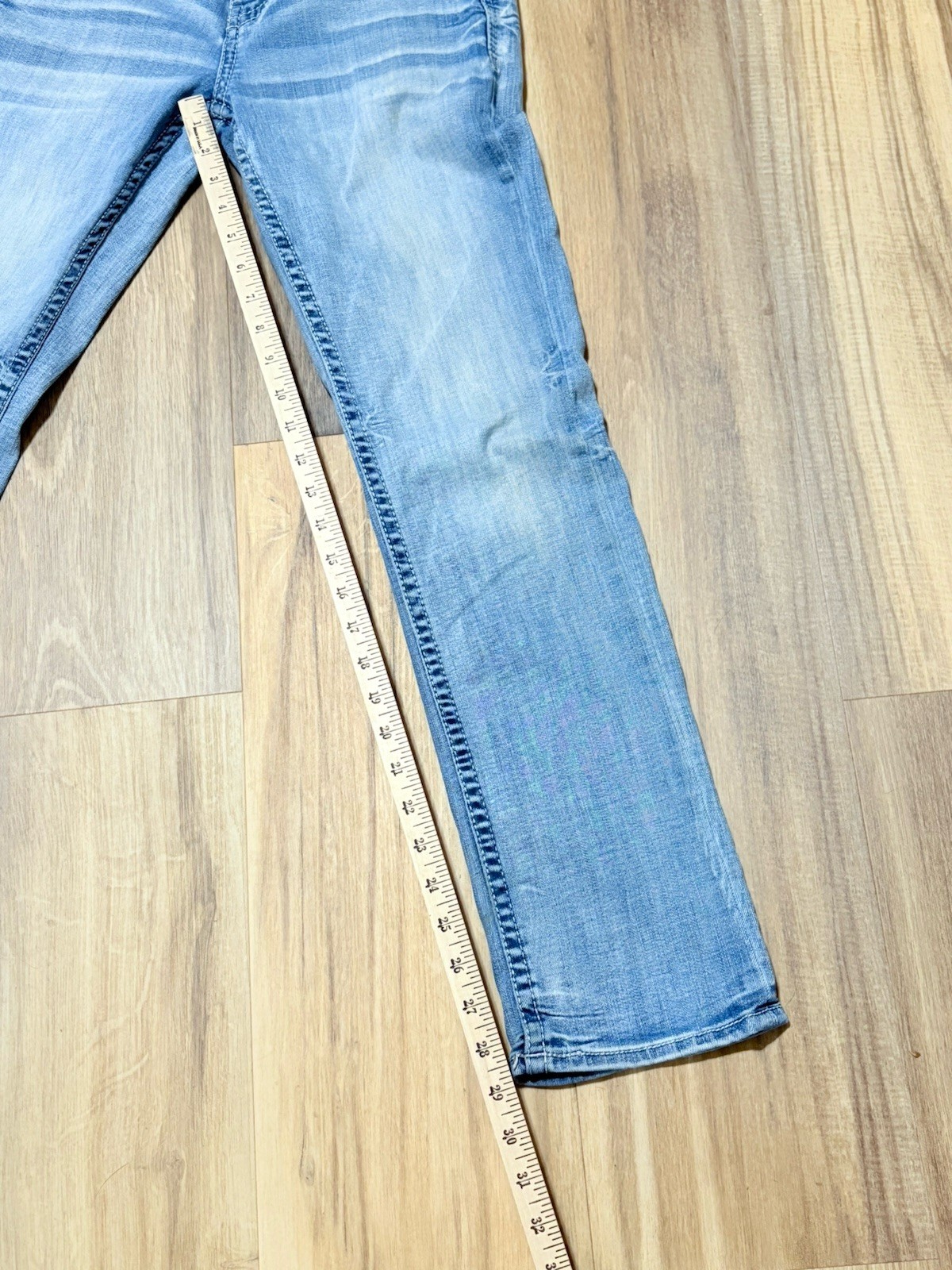 BKE Buckle Alec Slim Straight Jeans Men’s Stretch Medium Wash Distressed Denim