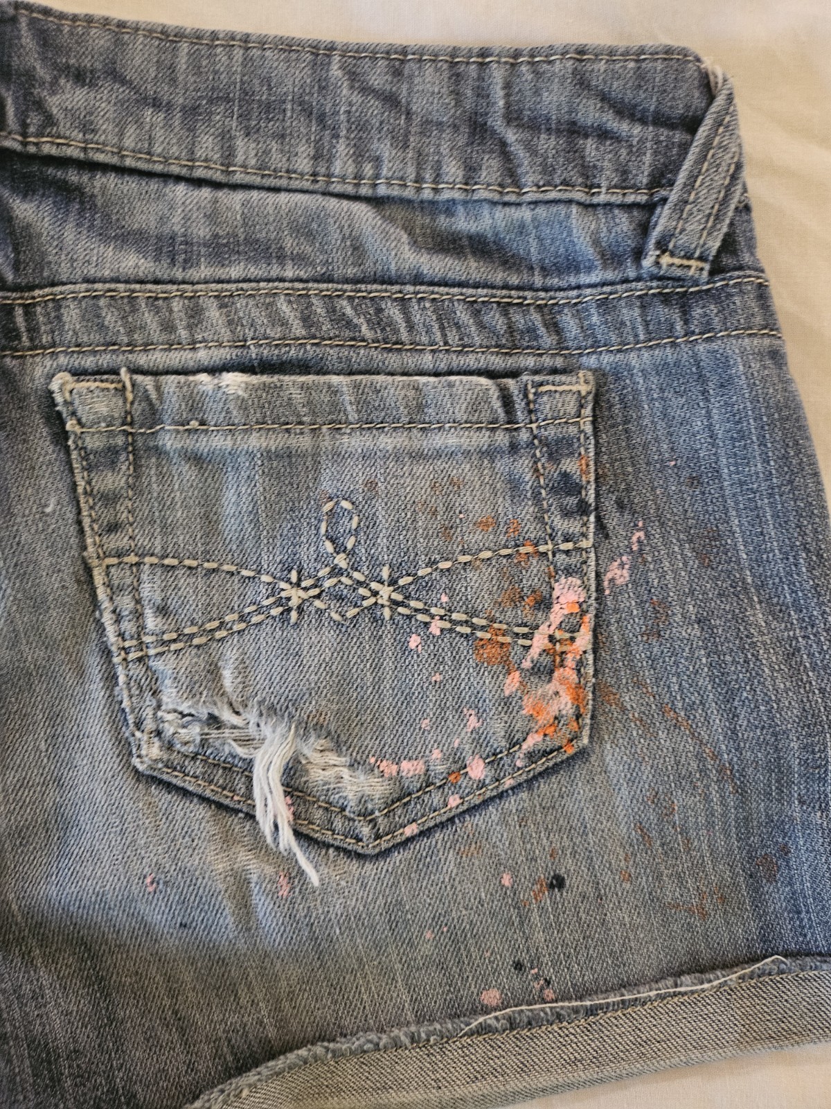 MUDD Low Rise Blue Denim Women’s Shorts with Orange Pink Paint-Splatter Size 5