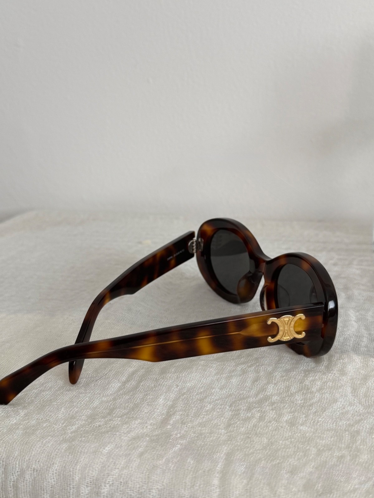 Celine CL40194U Triomphe sunglasses