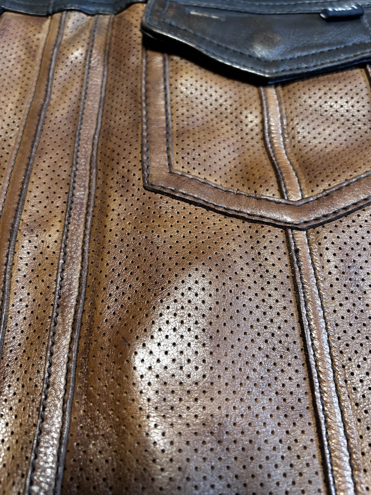 First MFG Co Men’s Leather Vest Size XL Perforated Leather. 2 Tone Brown/black