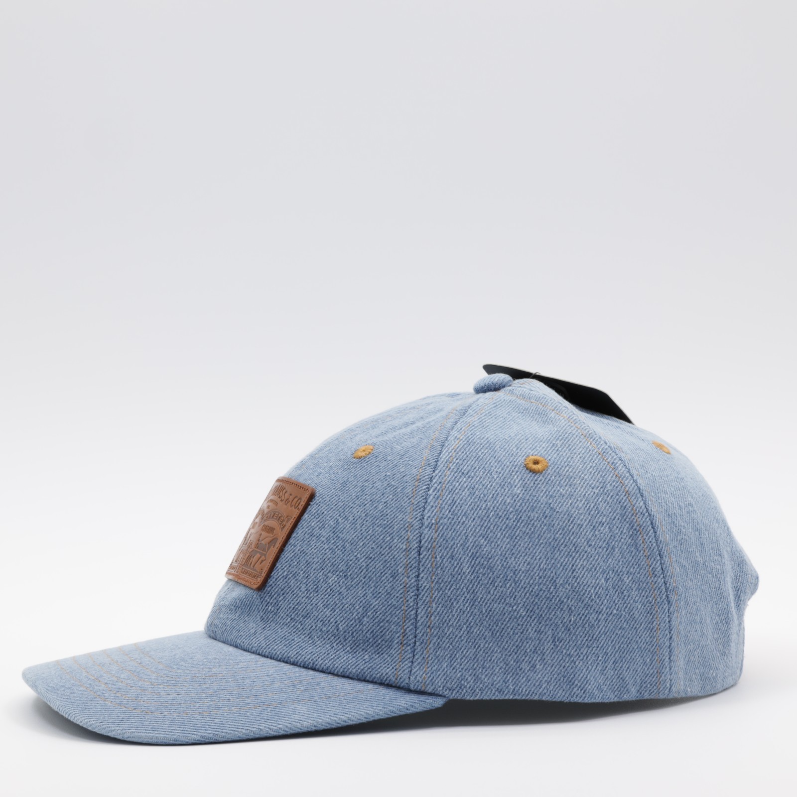 Levi’s Men’s Relaxed Adjustable Leather Patch Denim Dad Cap Light Blue One Size