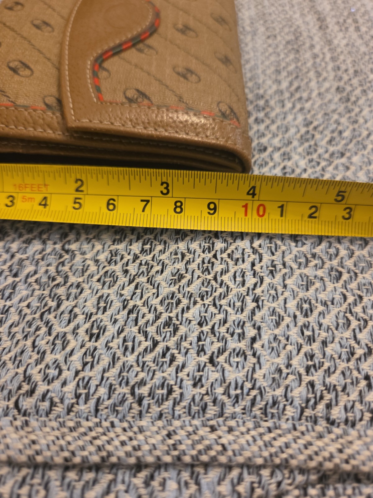 Vintage Gucci Trifold Wallet One Small Rip Starting In Corner Seen In Pictures