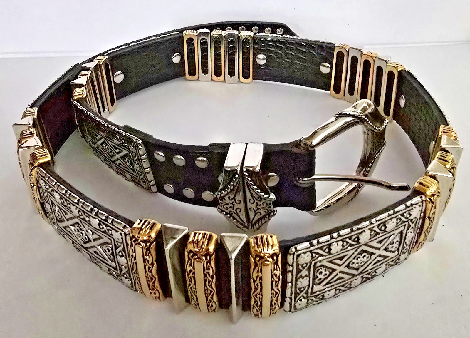 Italian Rockin’ Western Vibe Croc-Embossed Leather Two Tone Metal Belt, 35.5″ L
