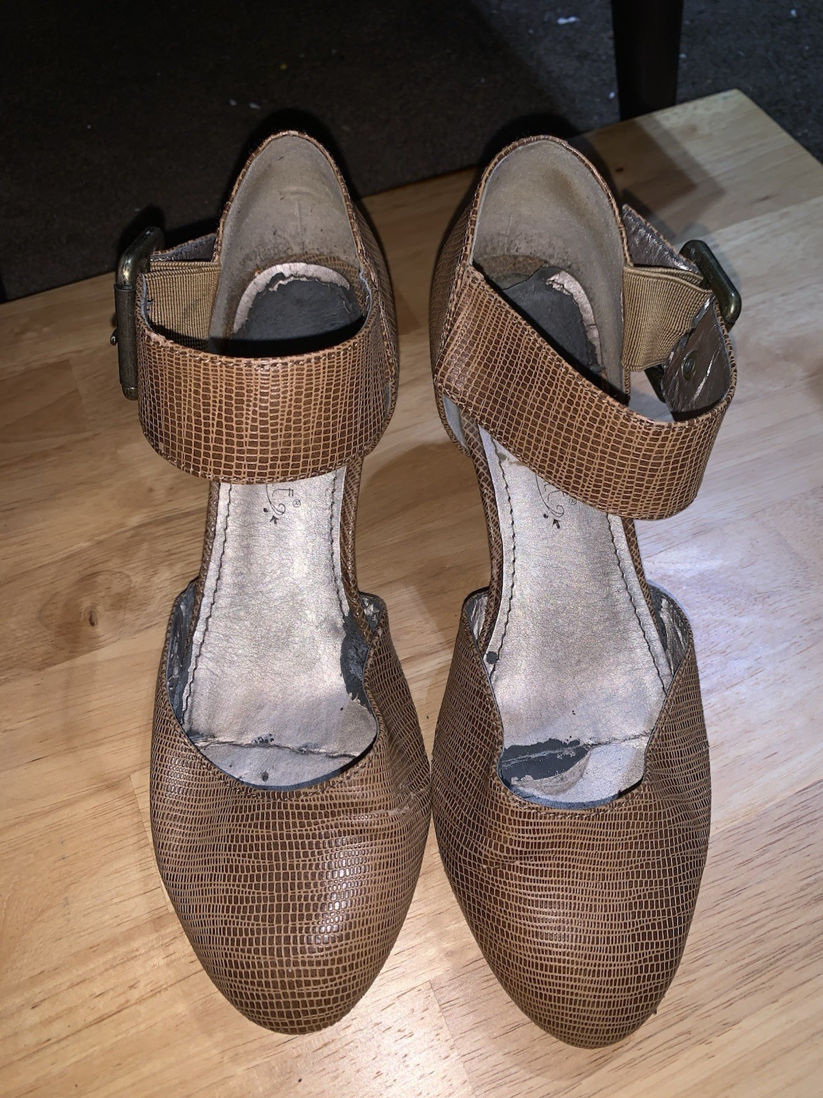 Royale Accent Women’s 8.5M Brown Faux Reptile Wedge Mary Jane Shoes Buckle Strap