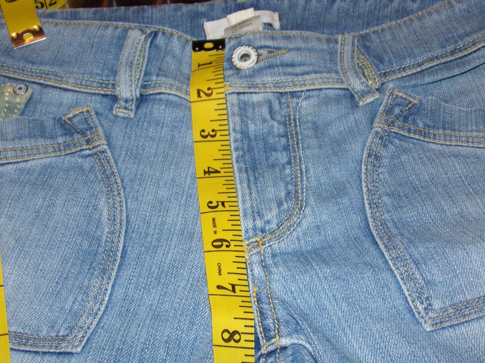 diesel 31 Capri Jeans Light Wash Zipper Pockets and fly 18″ inseam