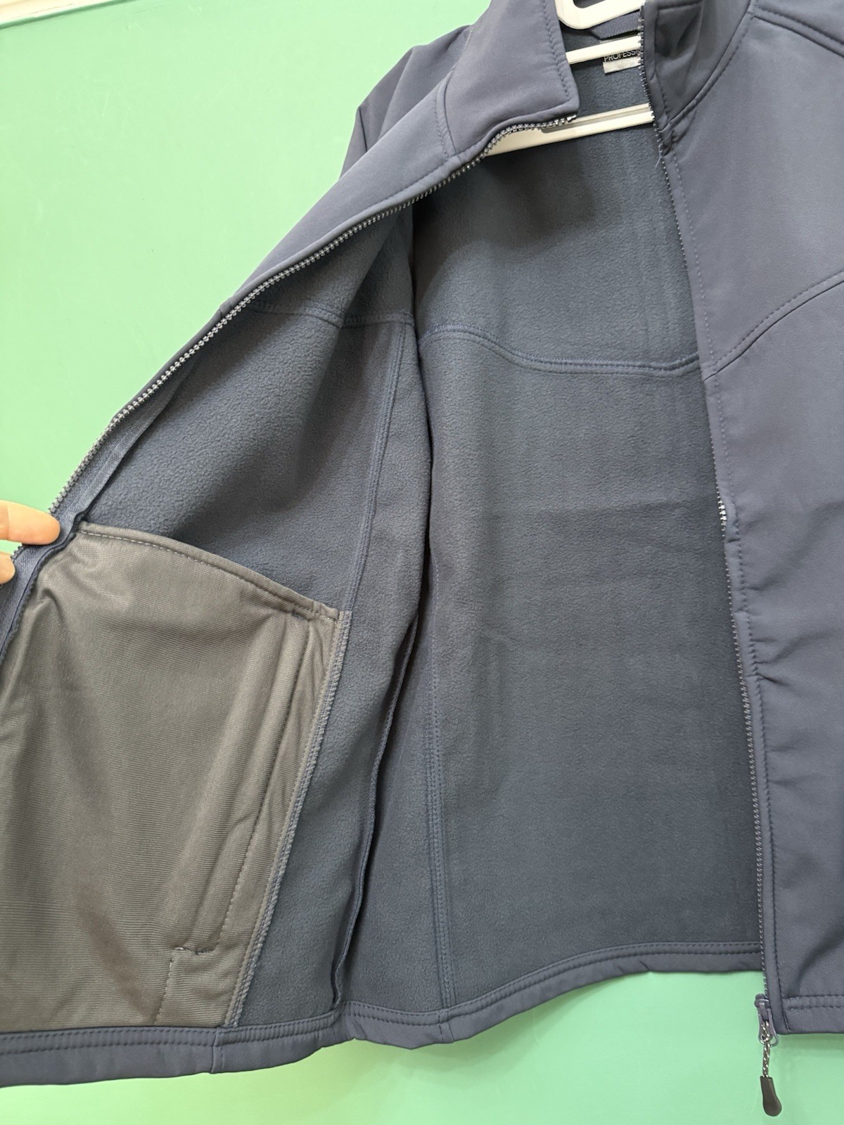 Womens Regatta Uproar Jacket. Navy. UK18. Softshell Jacket. TRA645. SKU 50014