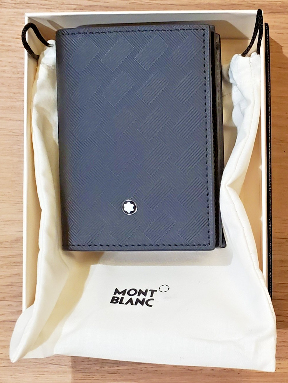 NEW IN BOX $350.00 RETAIL VALUE Montblanc Extreme 3.0 Leather Card Holder