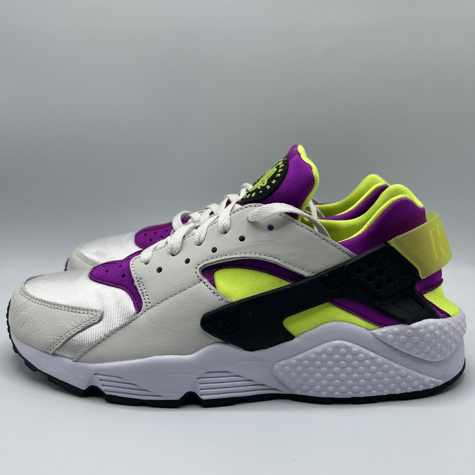 Air Huarache Magenta (AH8049-101) Size: 11.5