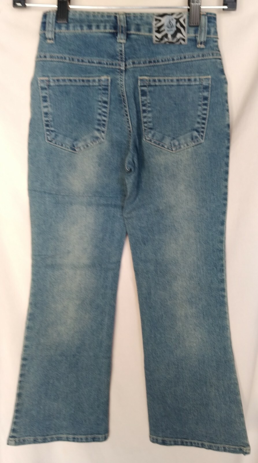 Lovery 21″ x 22″ Flared Leg Stretch Distressed Denim Low Rise Jeans