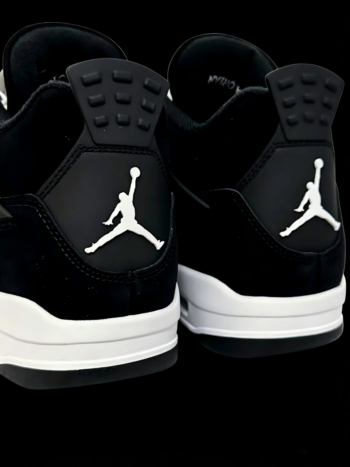 Jordan 4 Retro “White Thunder” Men’s Mid-Top Basketball Shoes US 7-12