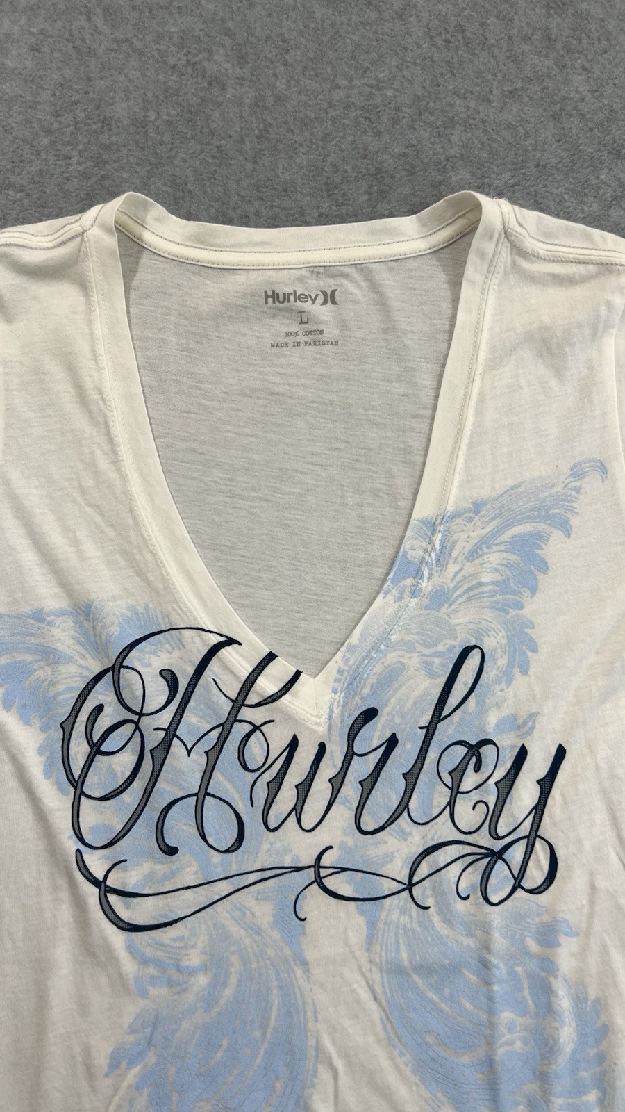 New Y2K Hurley White V-Neck Butterfly Graphic T-Shirt Size Large