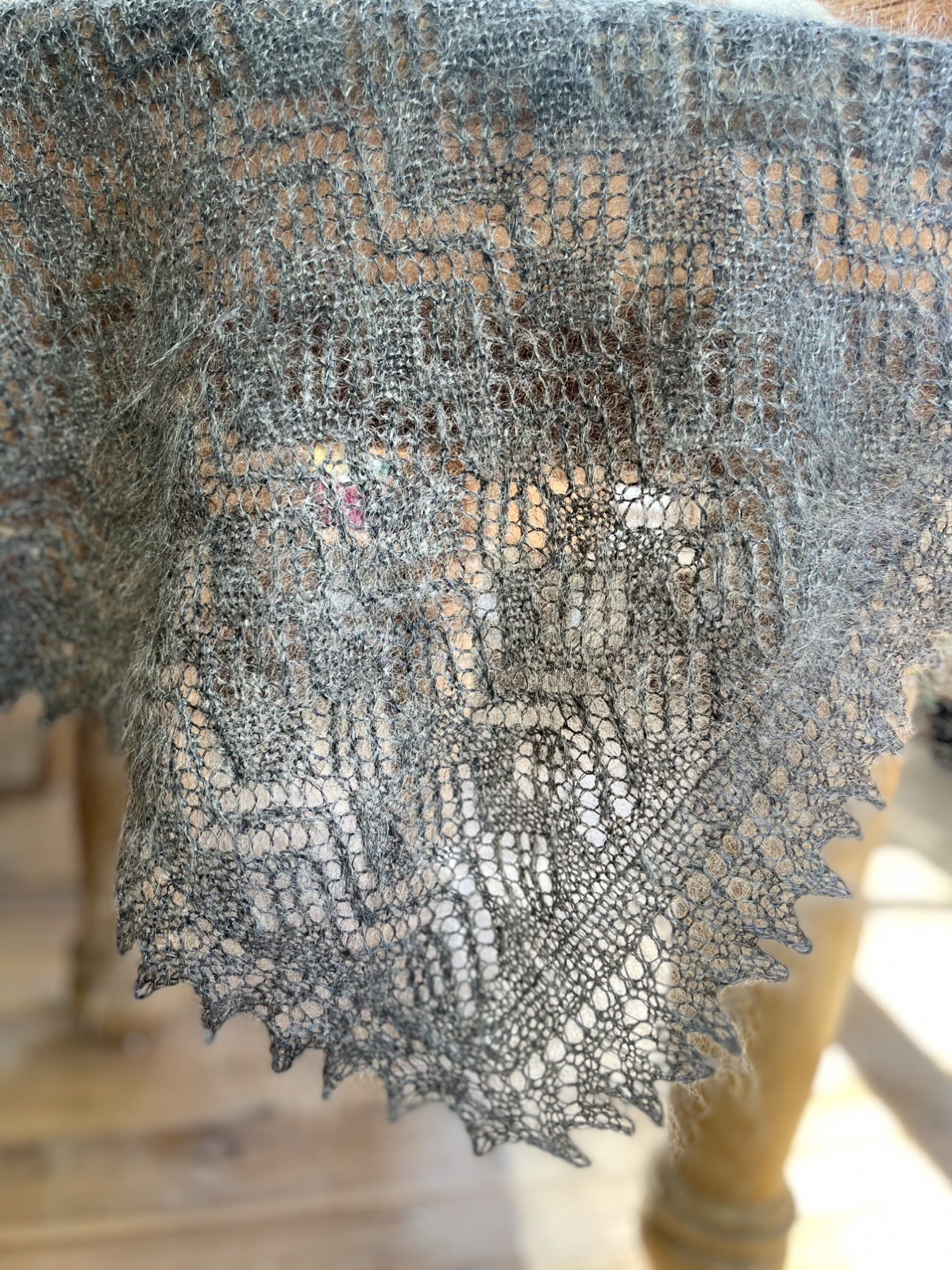 Orenburg Lace Shawl Gray Graphite Goat Down 29×48 in