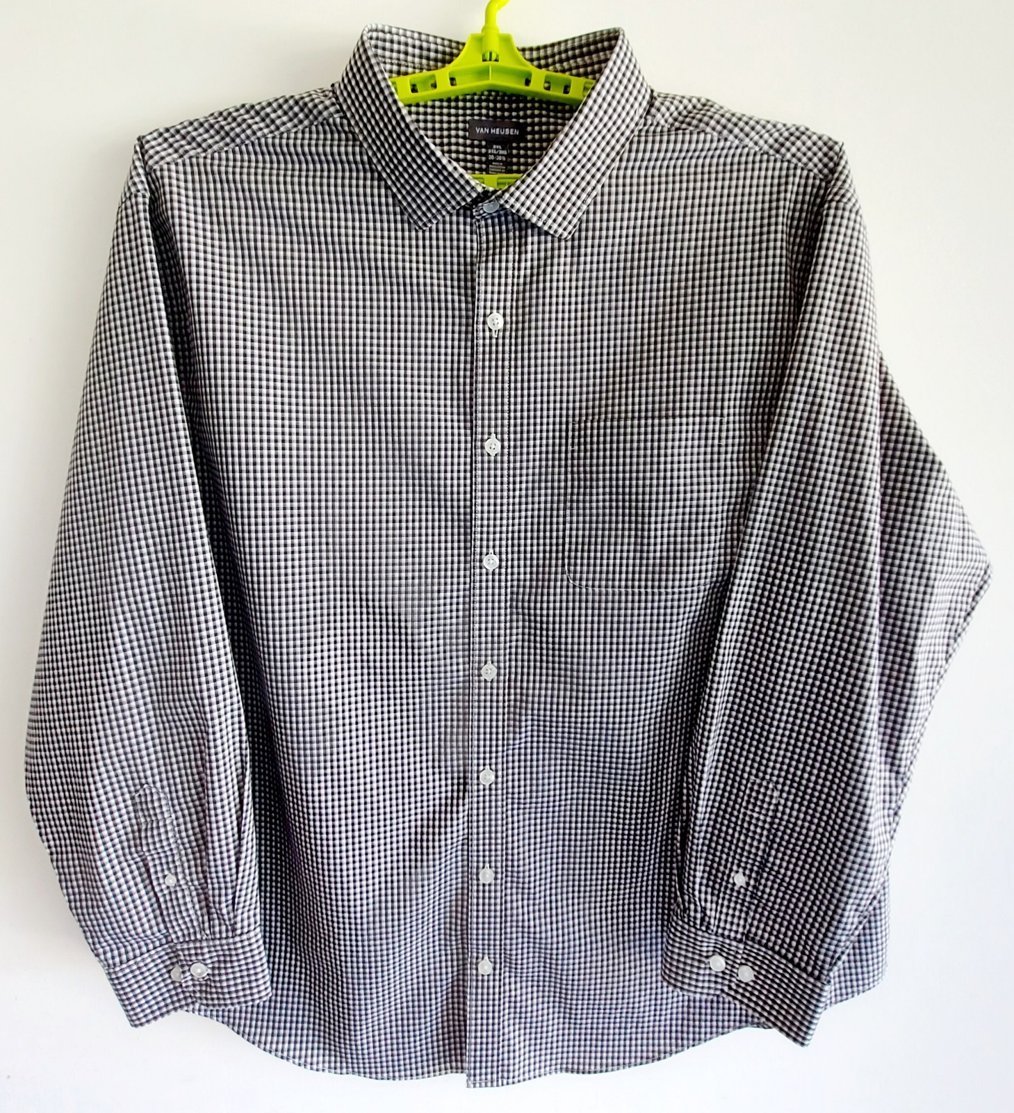 VAN HEUSEN Mens 3XL 20-20 1/2 Black & Gray Grid-plaid Shirt