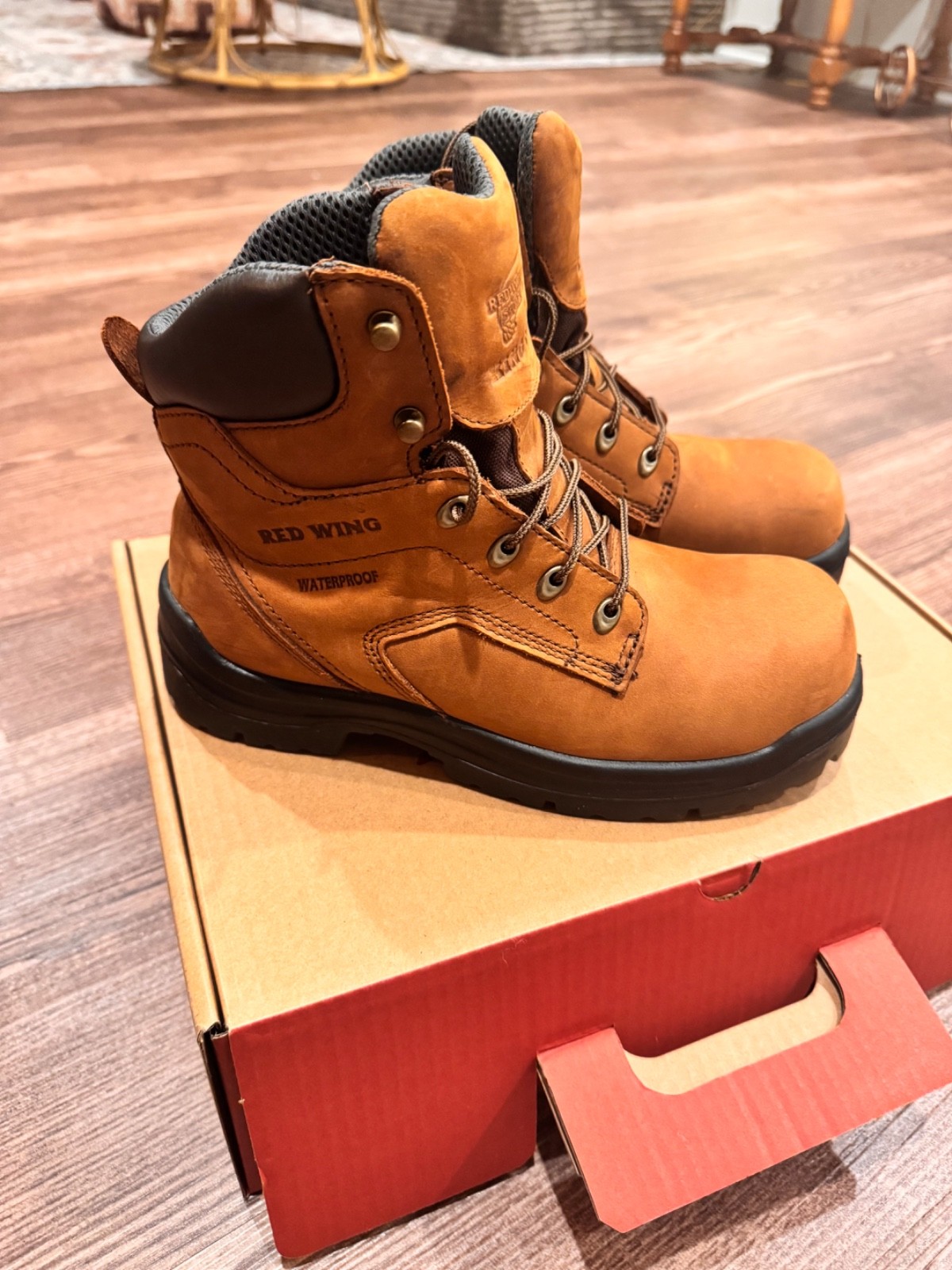 Red Wing Women’s 6-inch Waterproof Safety Toe Boot 8.5