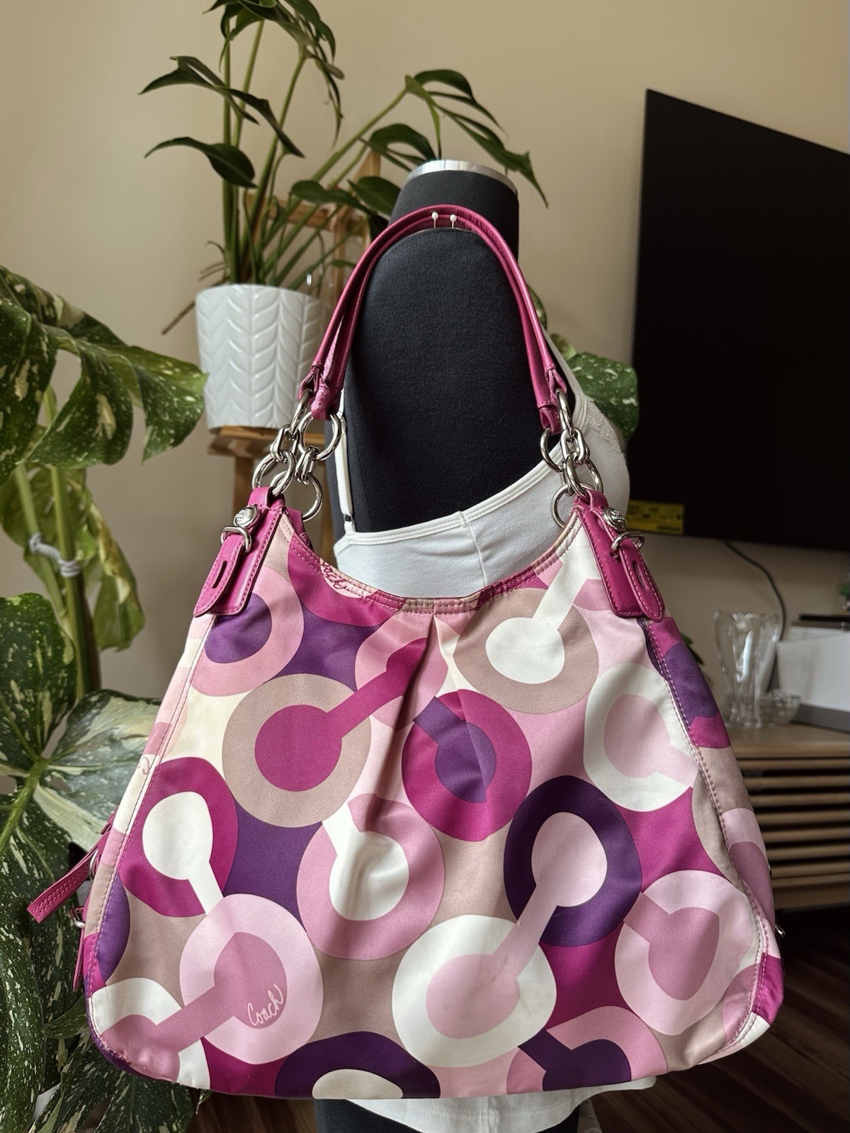 Coach Maggie Mia Geometric Shoulder Bag Pink Purple White Zip Closure Purse