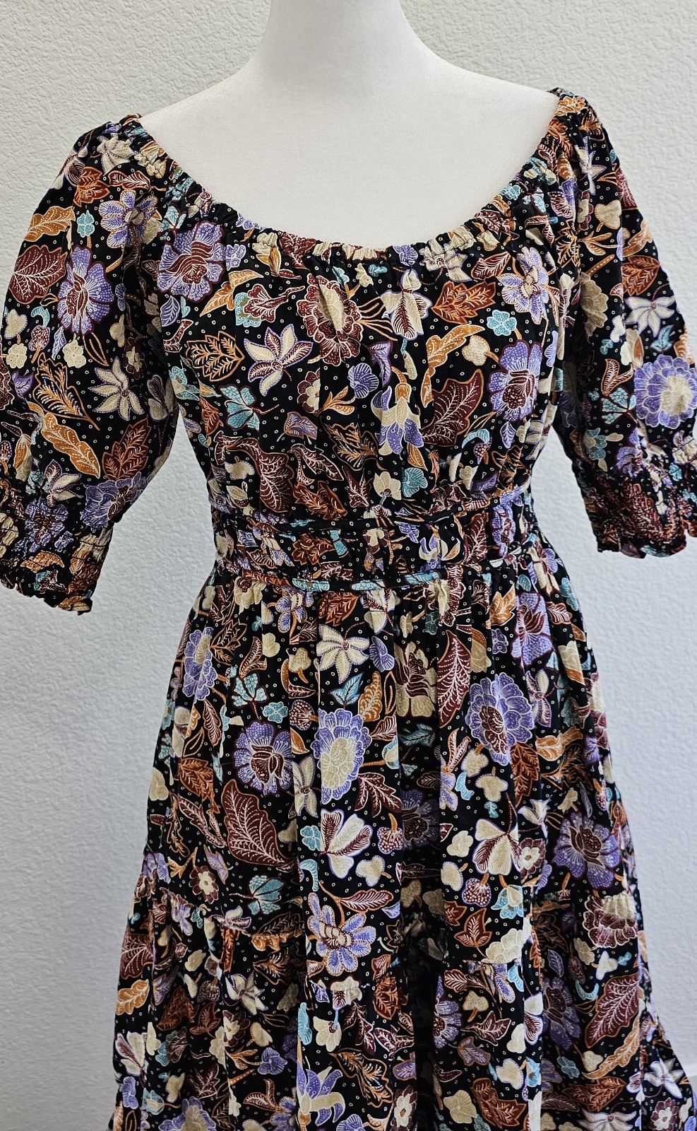Ann Taylor Midi Peasant Dress Black Floral Tiered Skirt Ruffle Hem Size 2