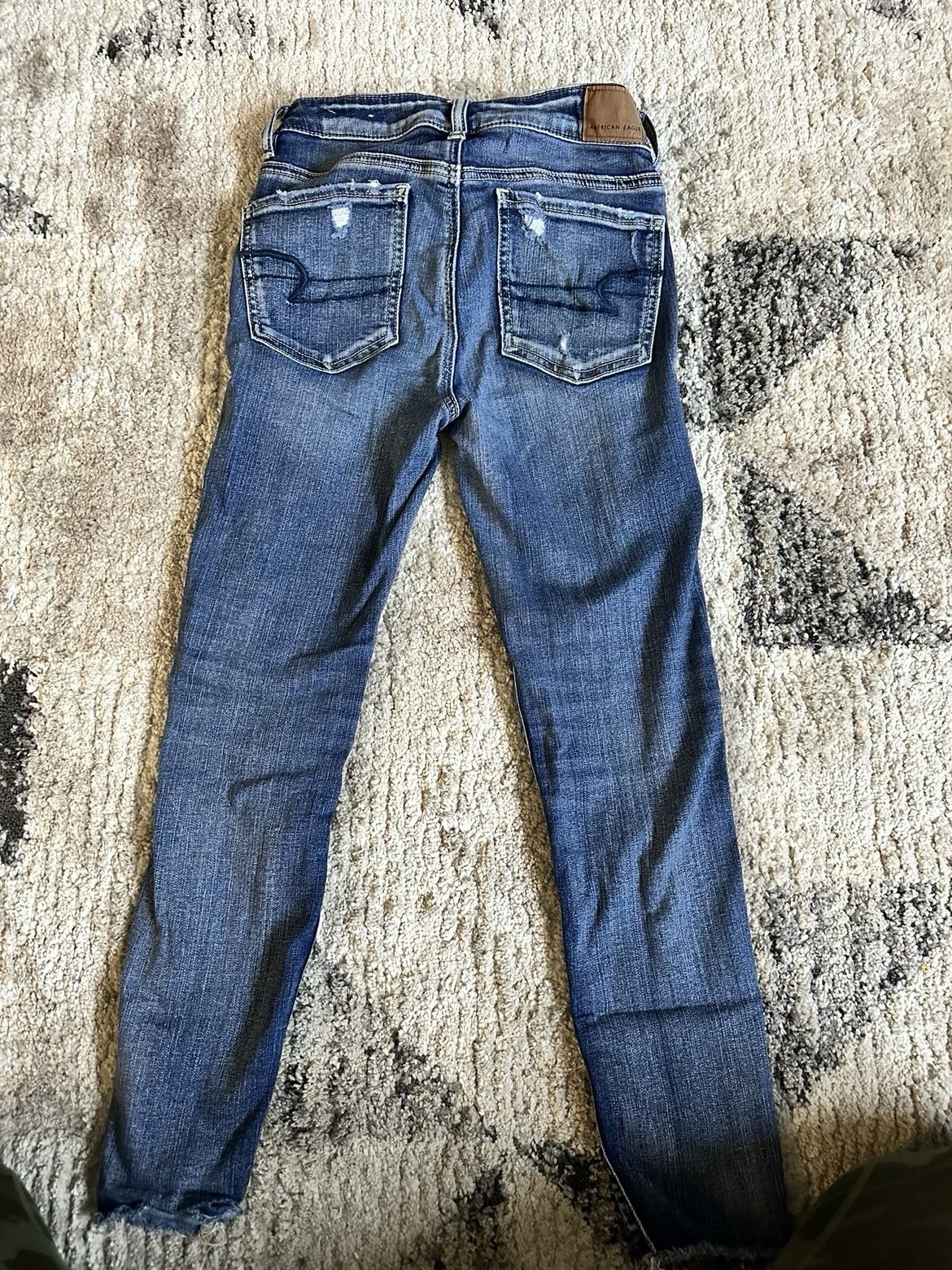 American Eagle Women’s Super Stretch Distressed Skinny Jeans Blue Size 2
