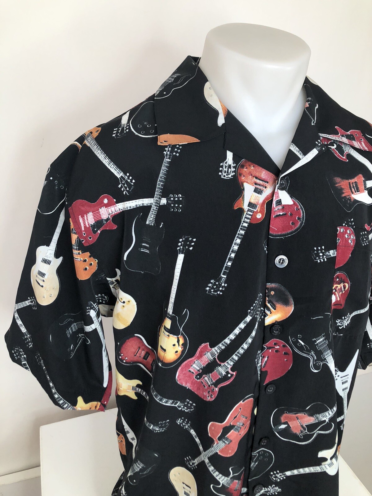 Awesome GIBSON TOUR WEAR / DRAGONFLY Guitars All Over Aloha XL Shirt – EXCELLENT