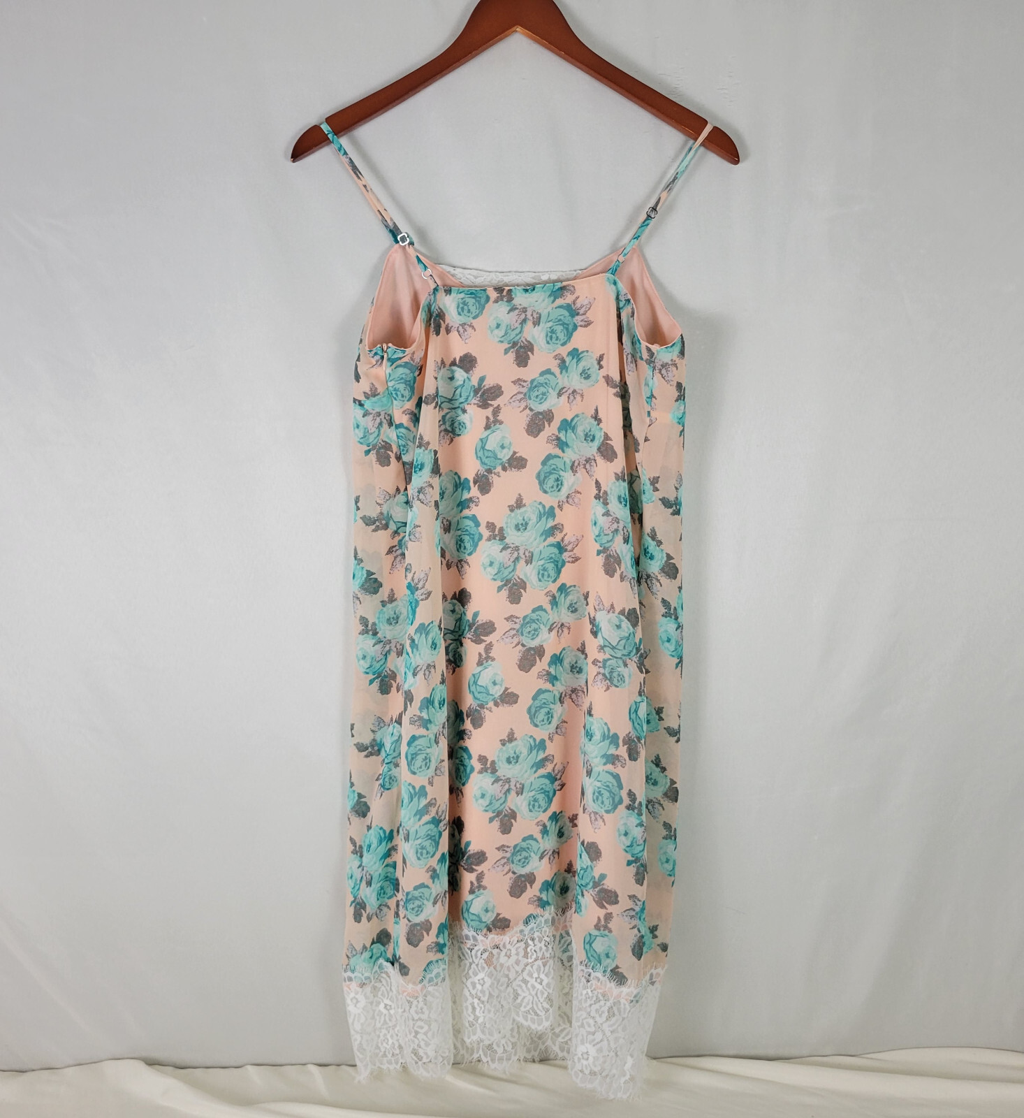 Xhilaration Shirt Womens Medium Multicolor Spaghetti Strap Top Floral Lace Trim
