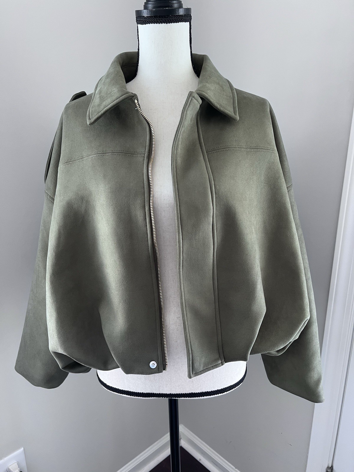 Faux Suede Bubble Hem Bomber Jacket Olive Green Size Small EUC