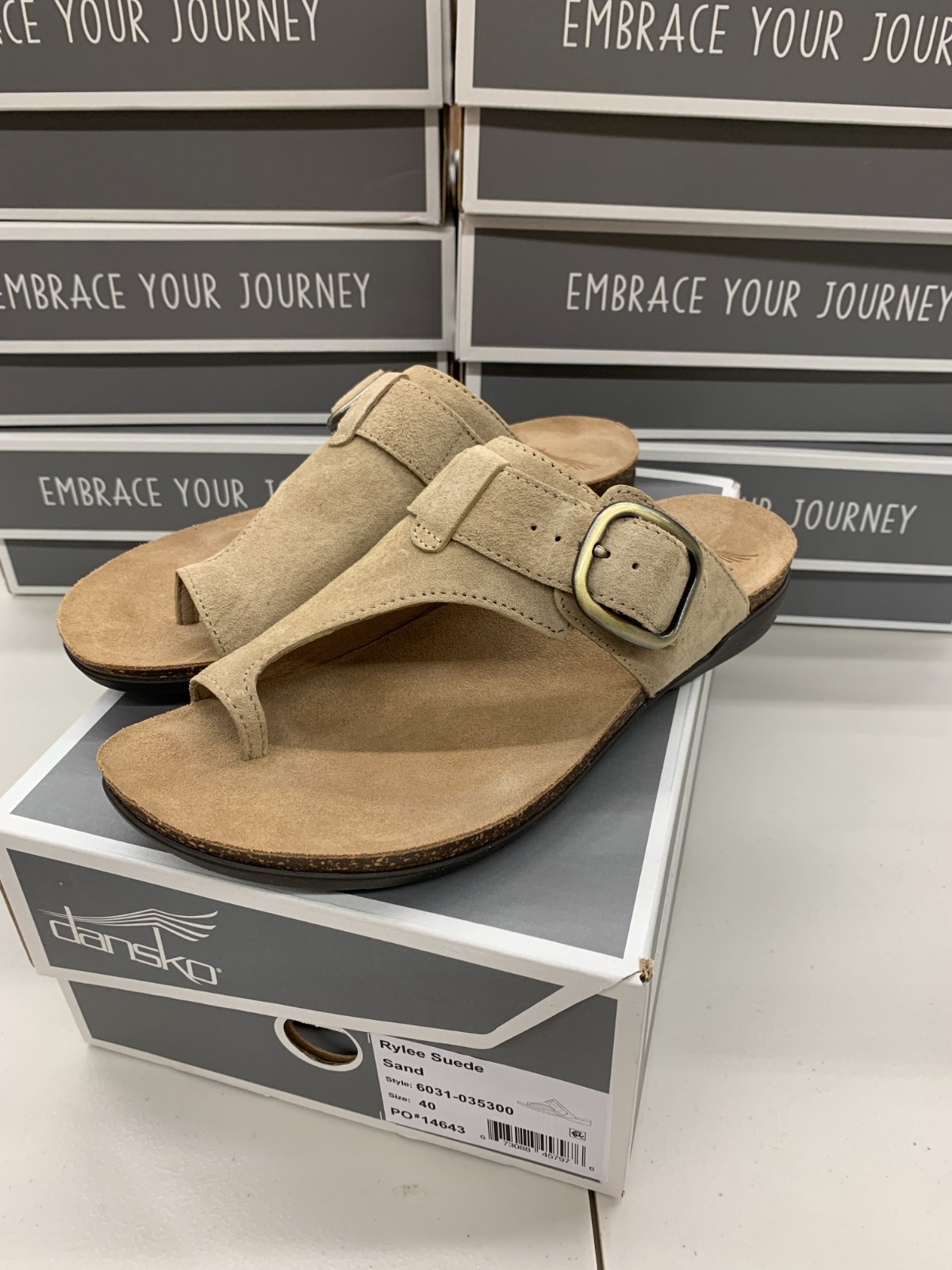 Dansko Rylee Suede Slide Women’s Sandal Sand 37 38 39 40 41 Brown Tan