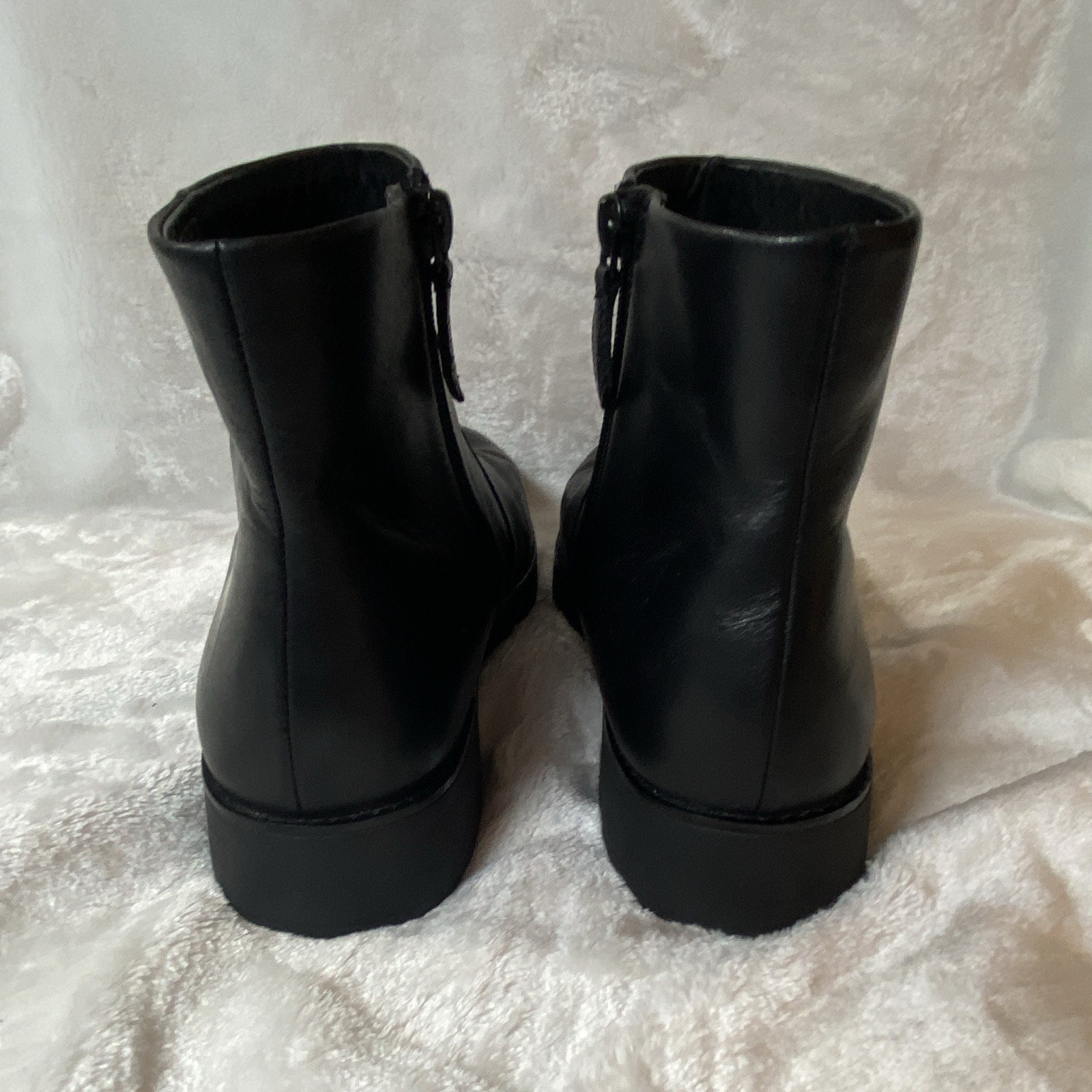 FitFlop Comfort-Technology Leather Chelsea Ankle Bootie Black Zip US 10