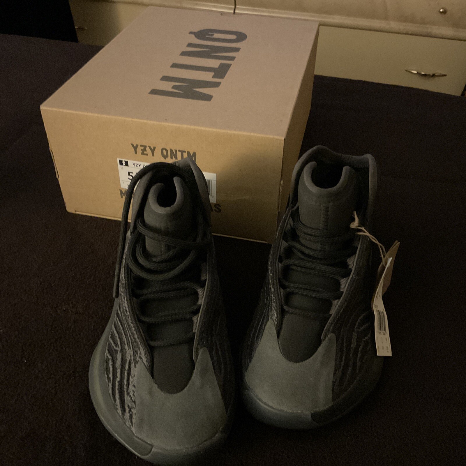 Size 5.5 – Yeezy QNTM Onyx