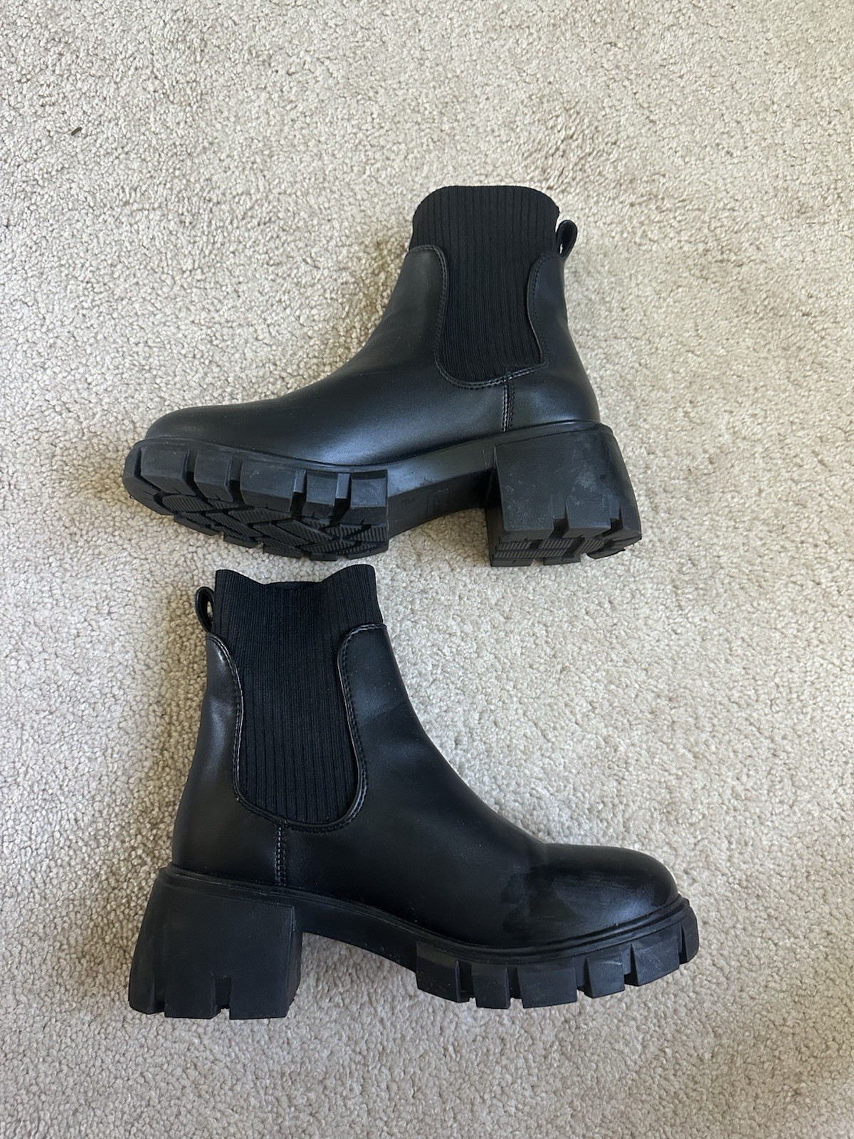 Steve Madden HUTCHH20 Black Leather Ankle Bootie Lug Sole US 6