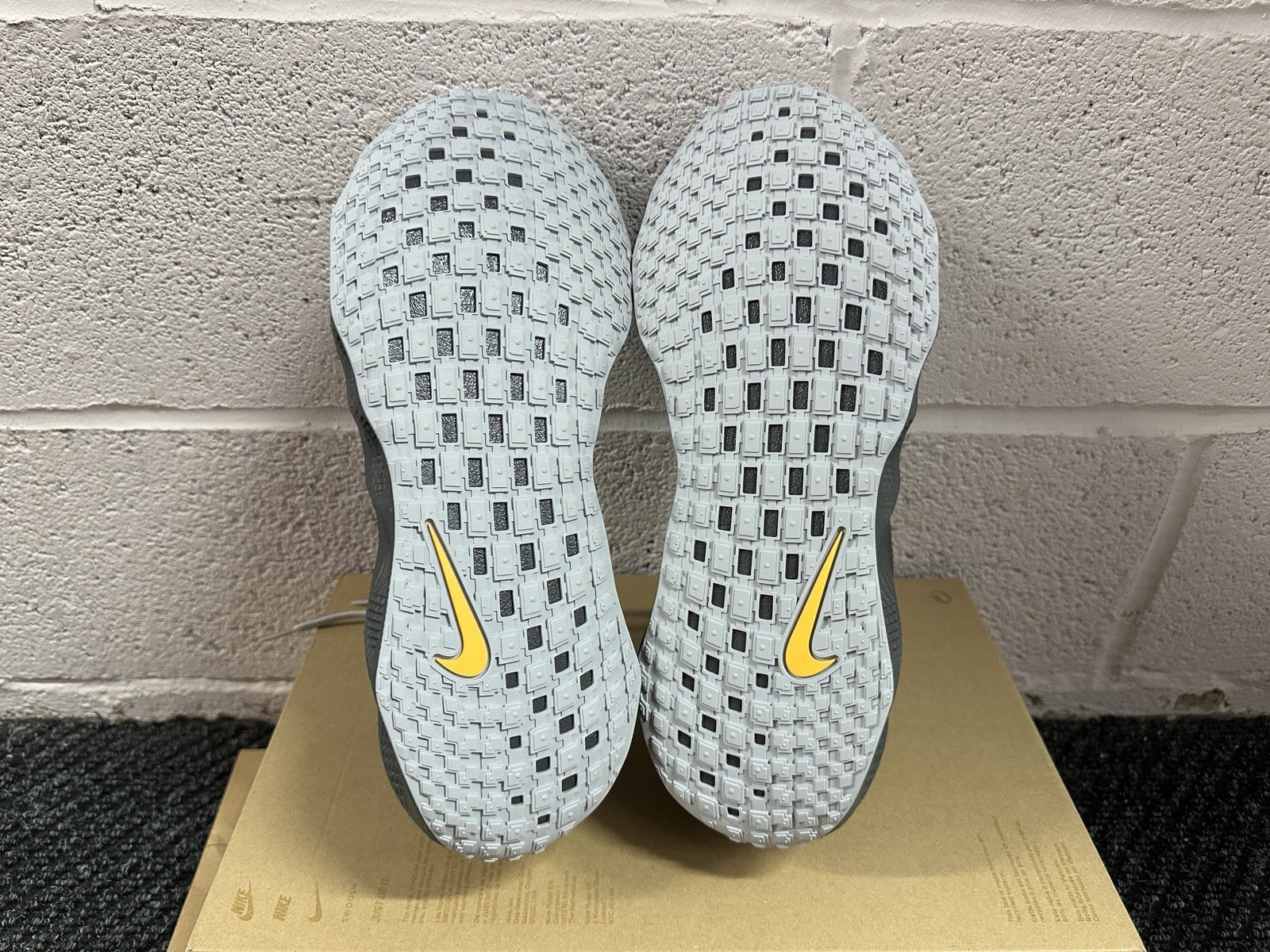 Size 11.5 – Nike Ava Rover Wolf Grey Vast Grey Sneakers Running DX4215-004