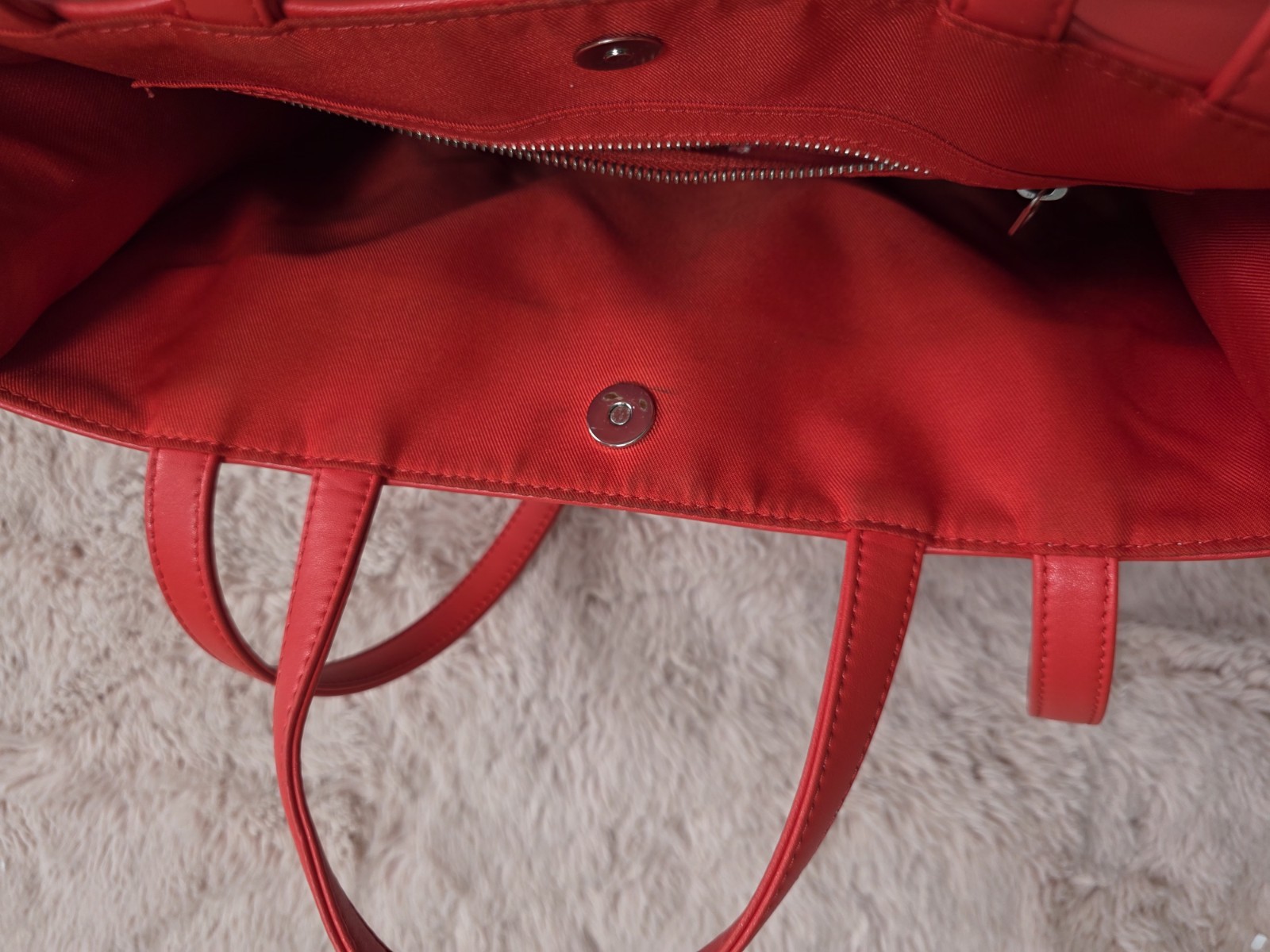 AUTHENTIC TELFAR MEDIUM SHOPPING BAG IN RED