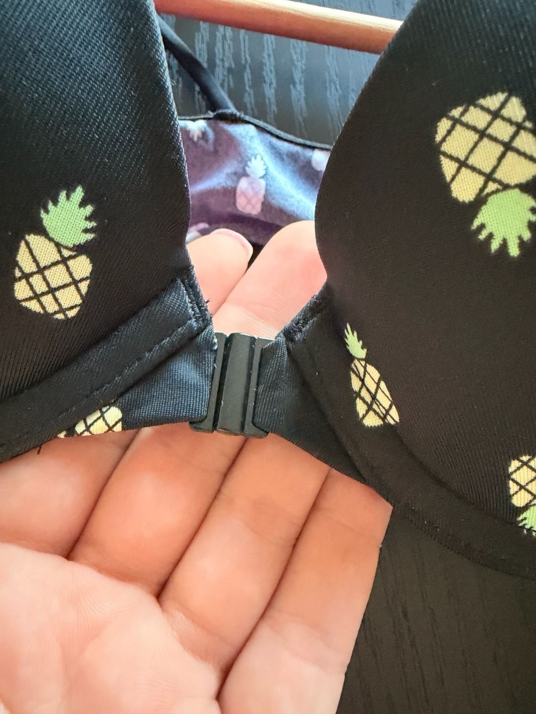 NWT Victoria’s Secret PINK Pineapple Print Front-Close Lightly Lined Bra