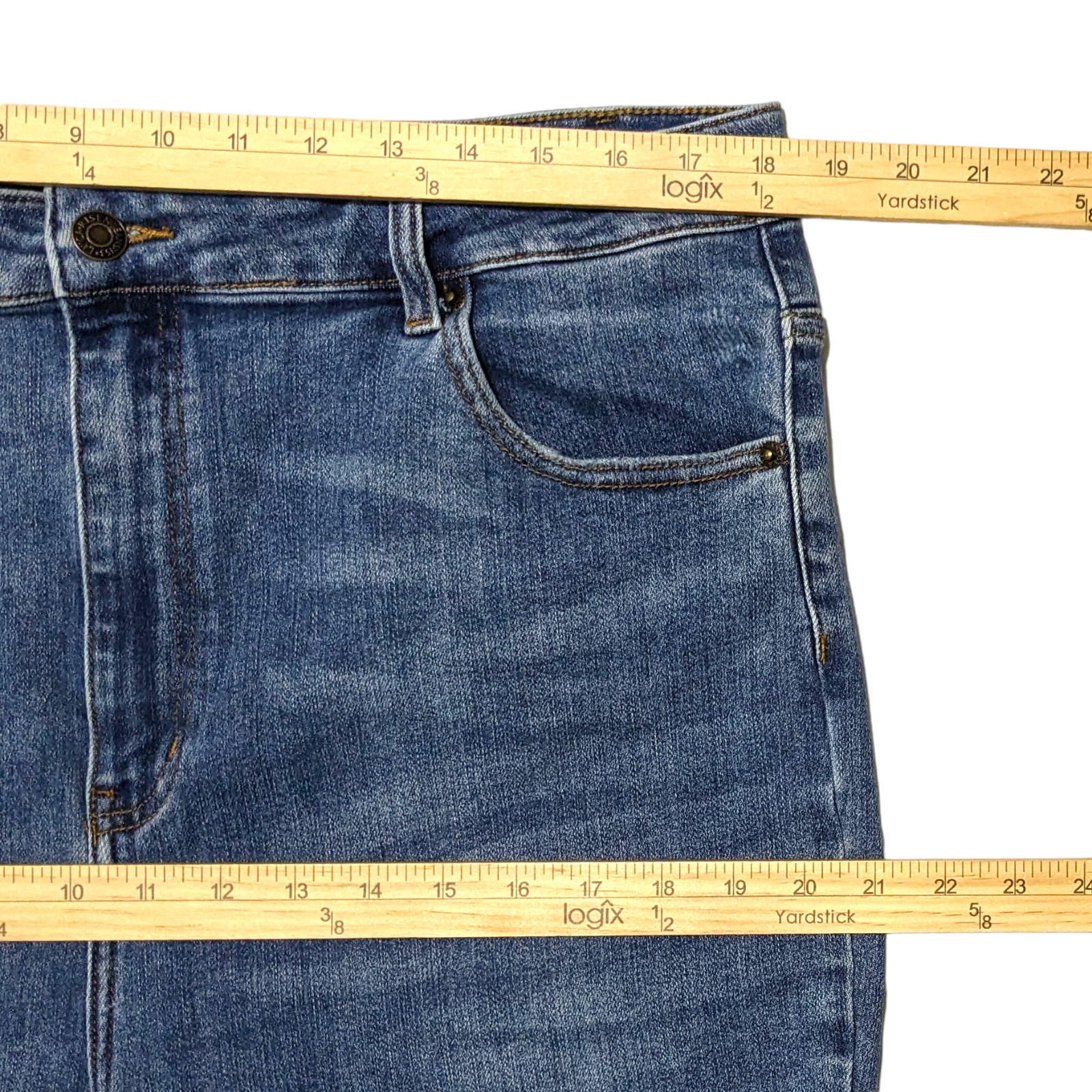 Risen Jeans Womens 2XL Blue Raw Hem Comfort Stretch Denim Lightly Distressed