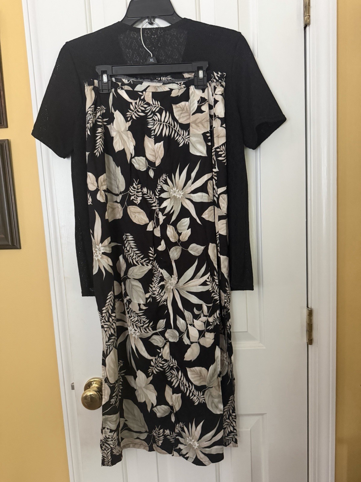 Kathy Levine Collection 2-Piece Outfit Set Woven Polyester Floral Skirt M