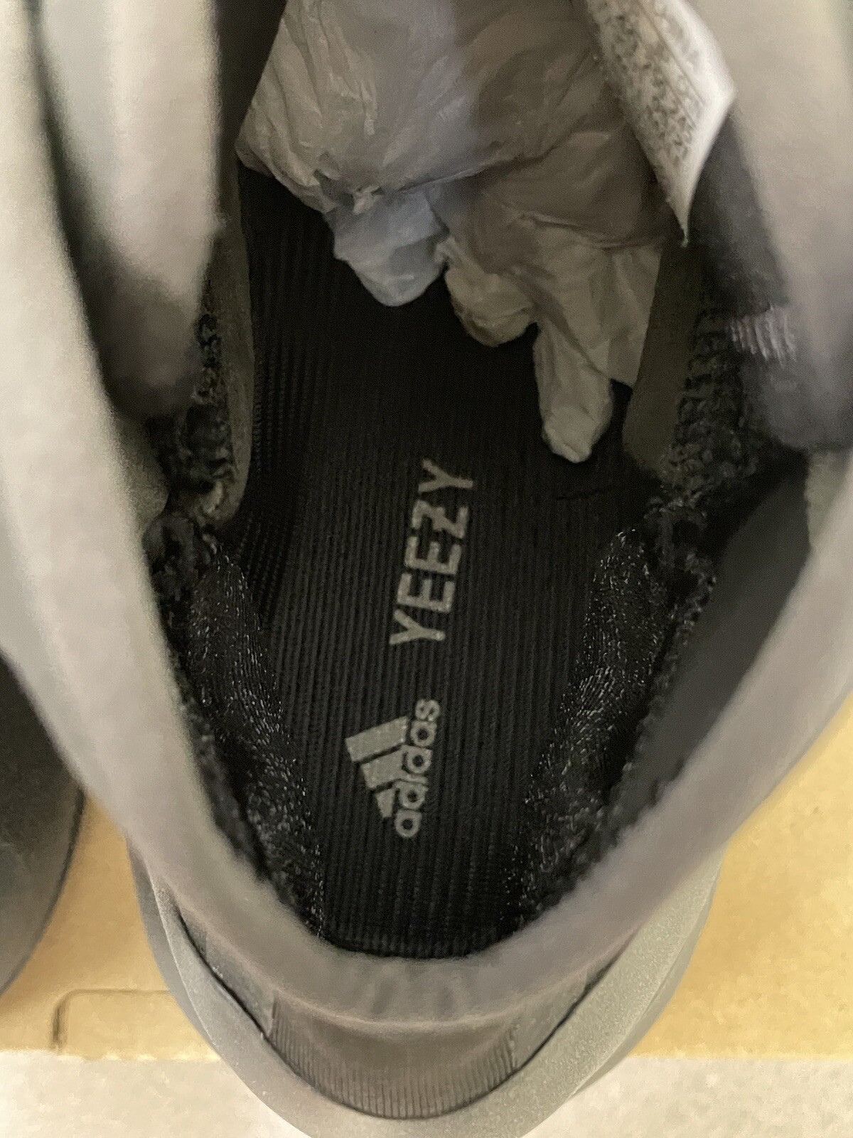 Men’s US Size 7 – adidas Yeezy QNTM Quantum Onyx GX1317 New Authentic
