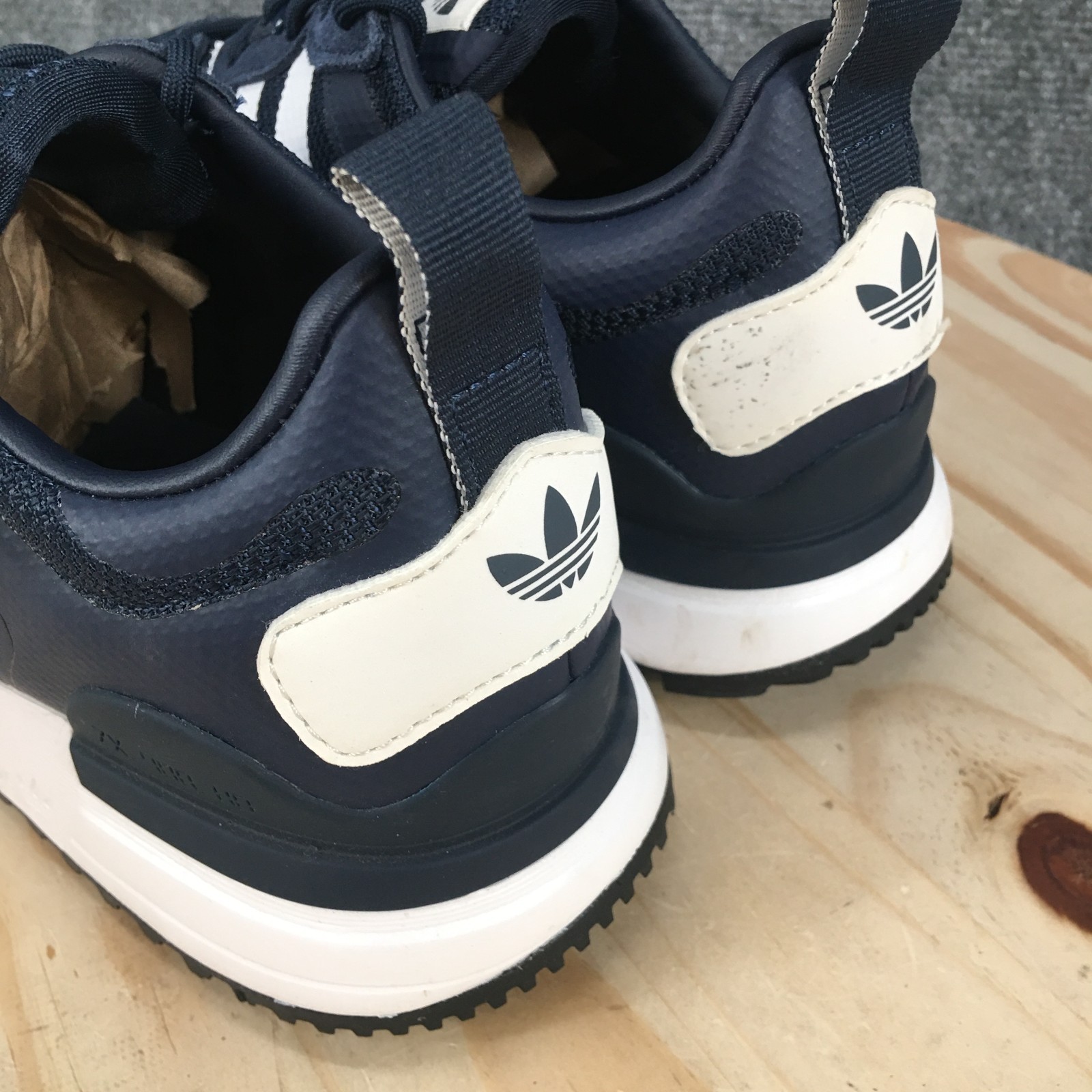 Adidas Sneakers Mens 6.5 Blue ZX 700 HD Trainers Shoes Suede Low Top FY1102