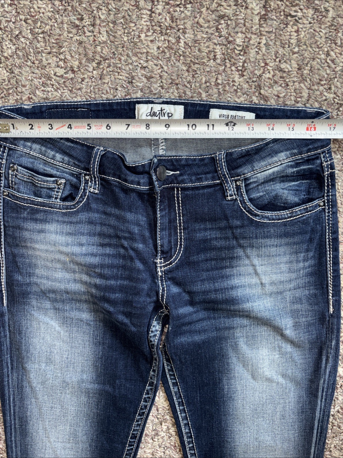 BUCKLE DAYTRIP VIRGO BOOTCUT Womens Size 31R Midrise Stretch Jeans 34×30.5 EUC