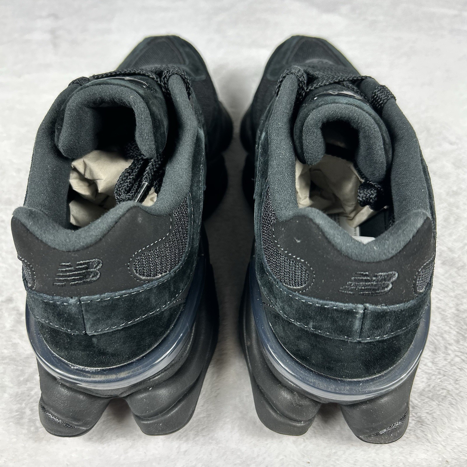 New Balance 9060 Triple Black Suede Running Shoes Men’s Size 9 Women’s 10.5 New