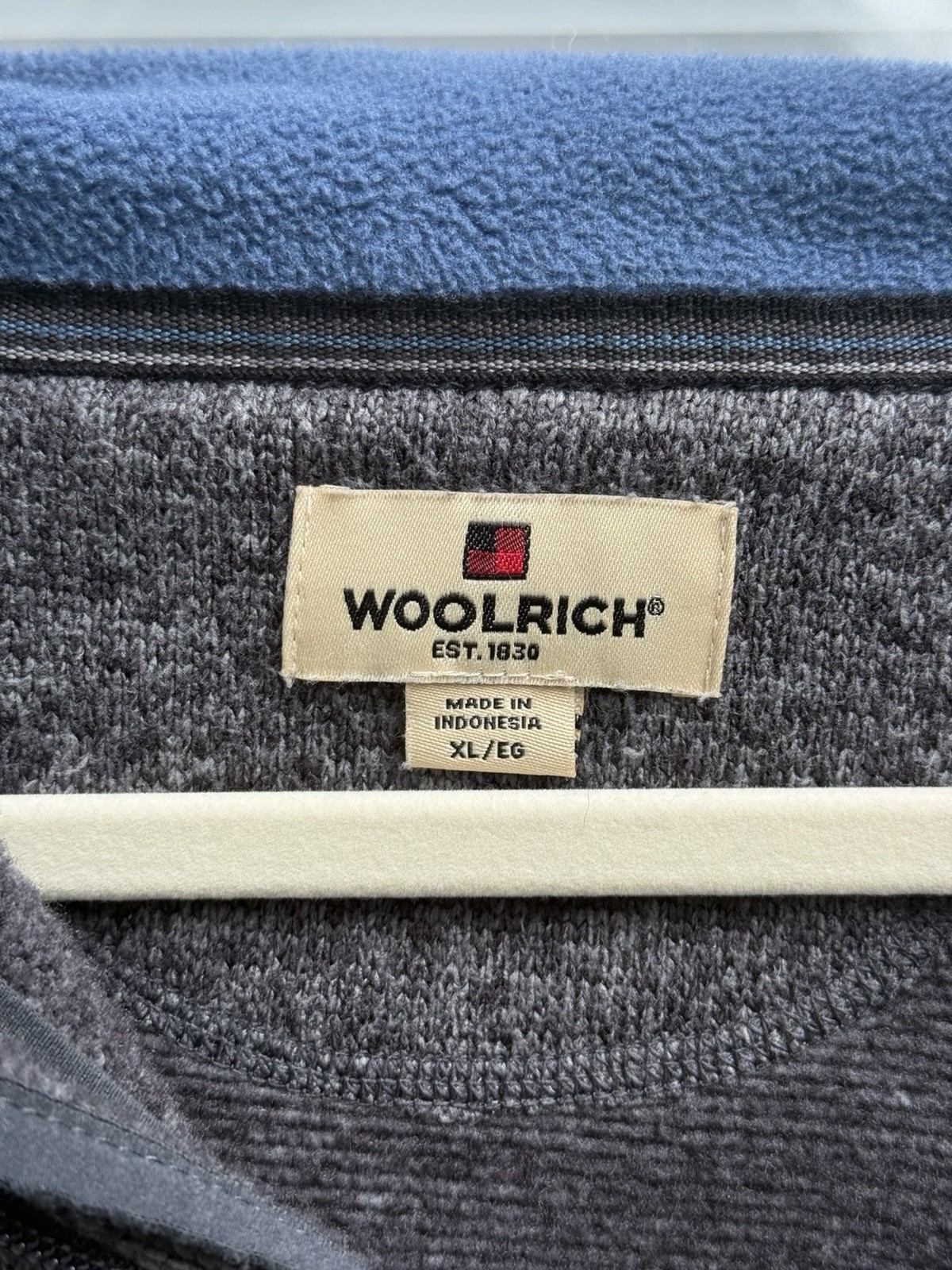 Woolrich Mens XL Quarter Zip Fleece Pullover Gray Sweater Knit Chest Pocket