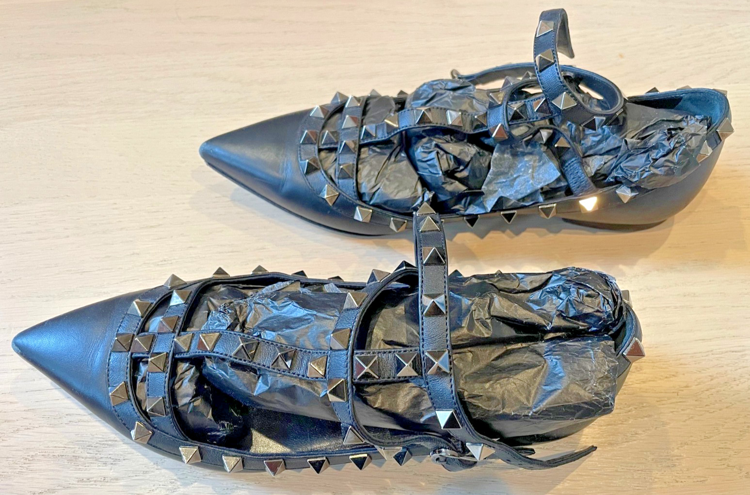 VALENTINO GARAVANI Rockstud FLATS Leather All Black Size 36 Made in ITALY 6 US