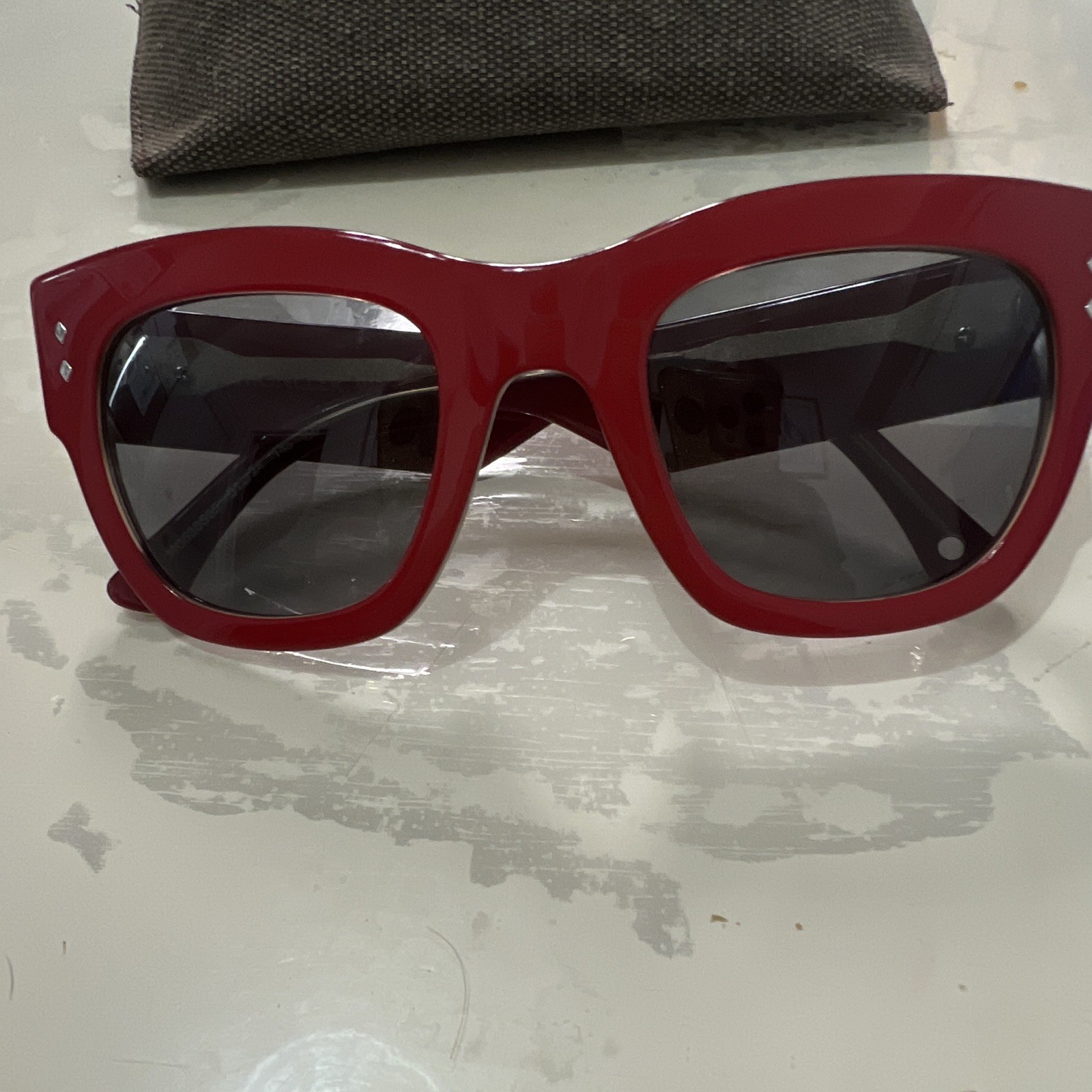 Moncler MG5385OS 51-24 Red Glossy Square Sunglasses Gray Lens Made in Italy Case
