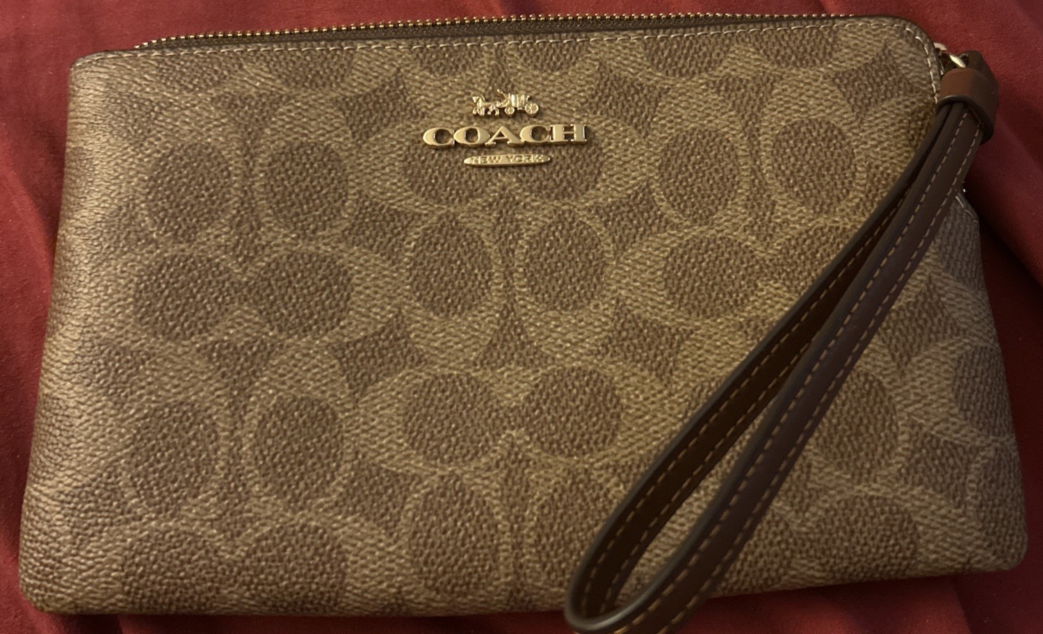 Coach Large Corner Zip Wristlet In Signature Canvas-Gold/Tan/Brown CZ277-NWT