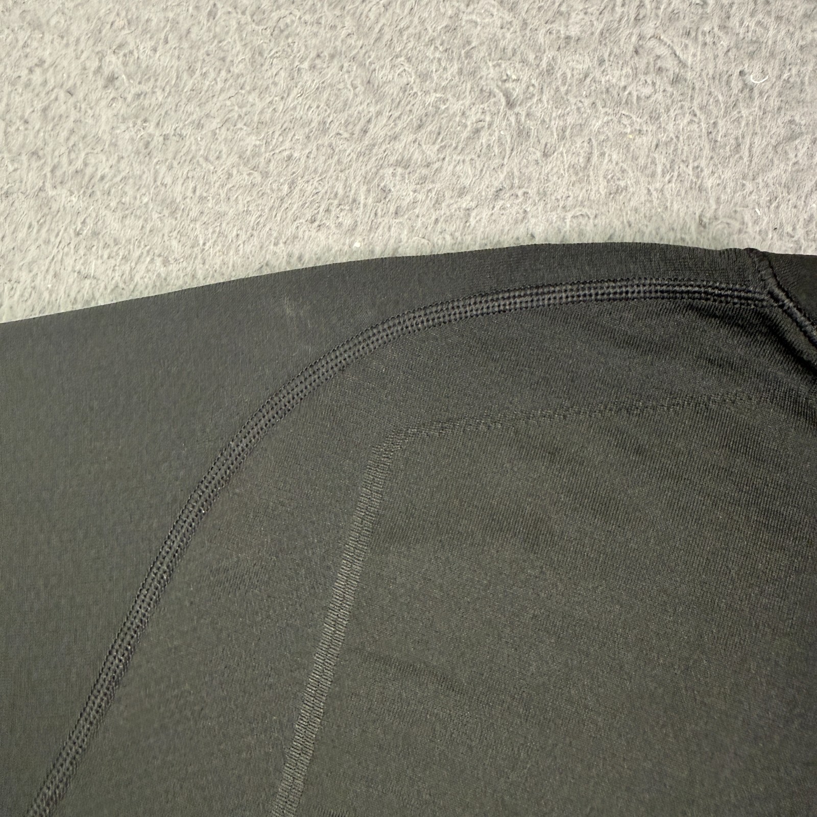 Lululemon Shirt Mens S Black Metal Vent Tech Performance Gym Short Sleeve MIA 5K