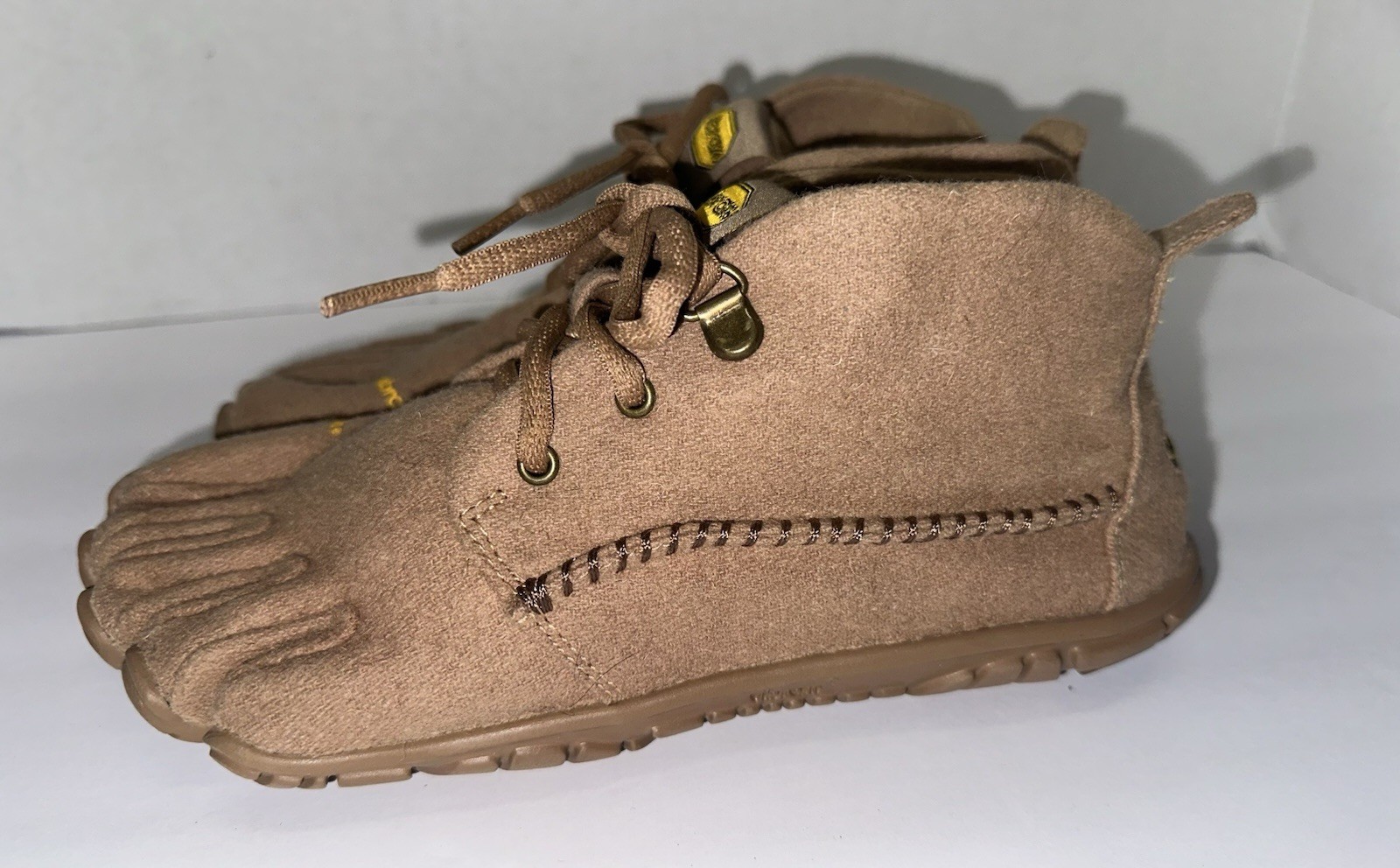 Vibram FiveFingers CVT-Wool Barefoot Shoes Womens EU 36 (US 6.5-7) Caramel