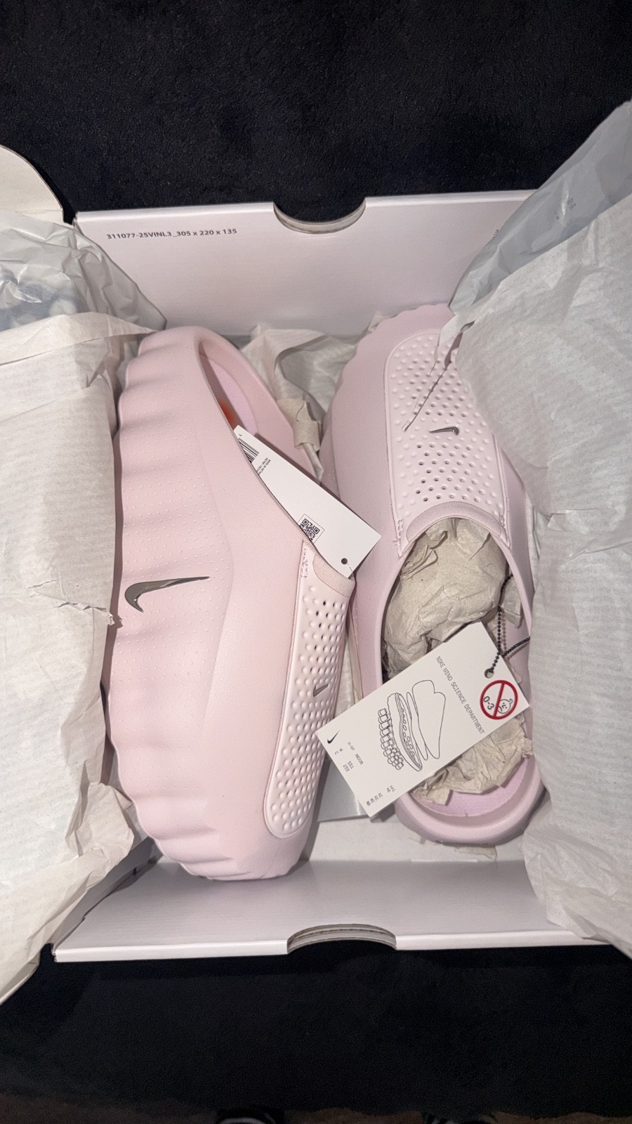 pink nike mind slides size 11 in women’s