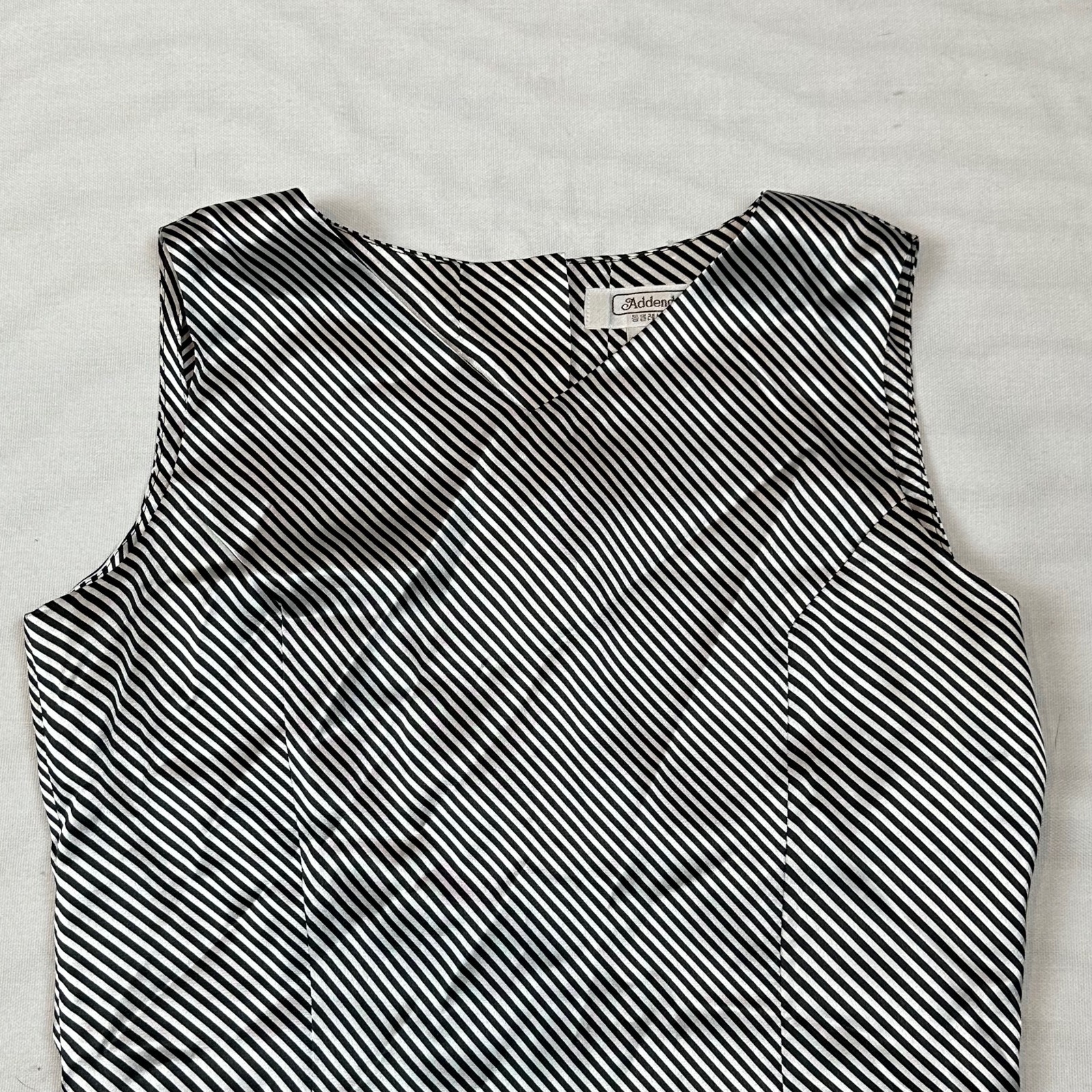 Addenda Shirt Striped Buttoned Back Sleeveless Blouse V Neck Womens sz XS 85