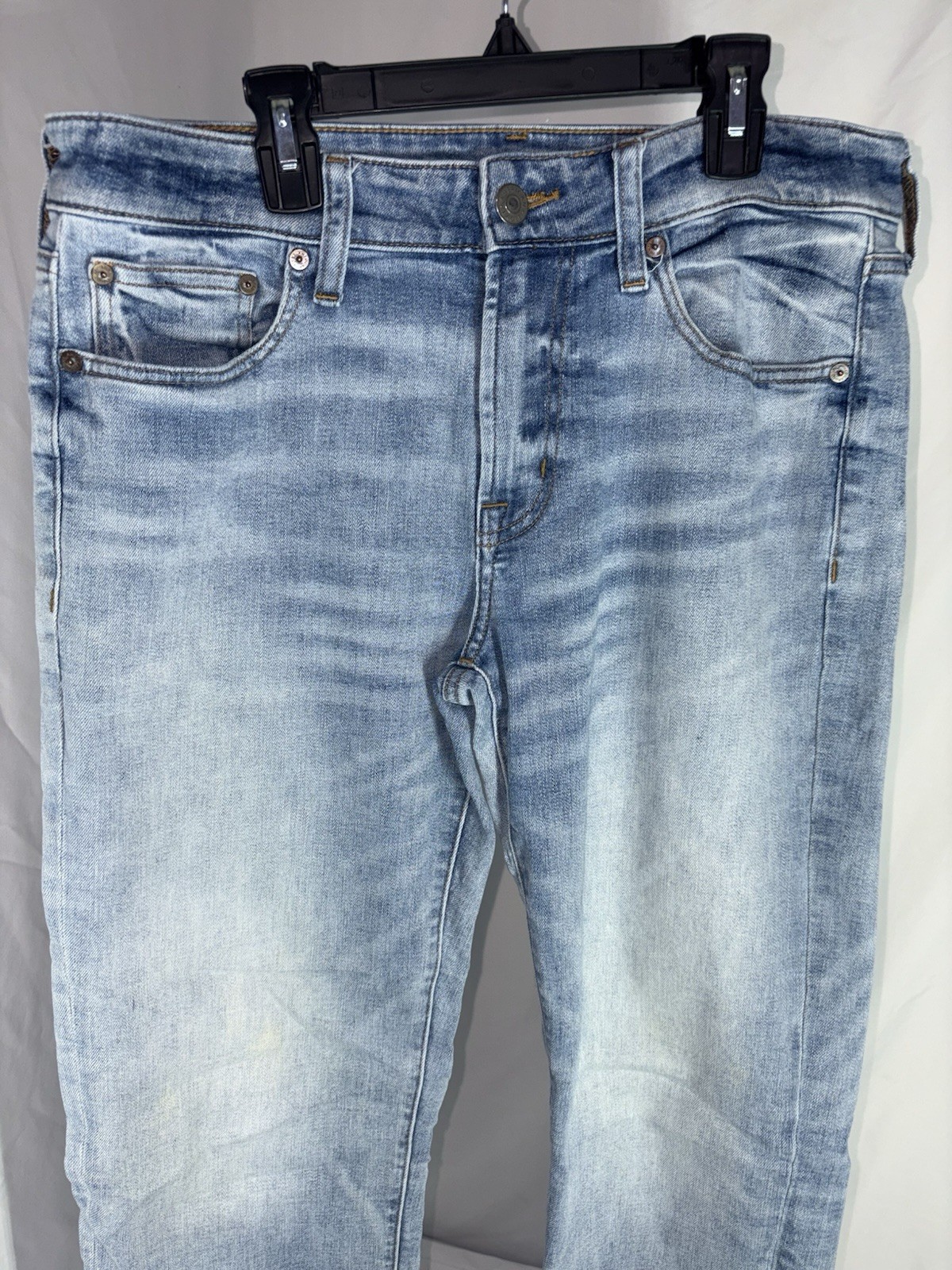 American Eagle Outfitters Straight, Light-Wash Jeans Men’s Size 32×34