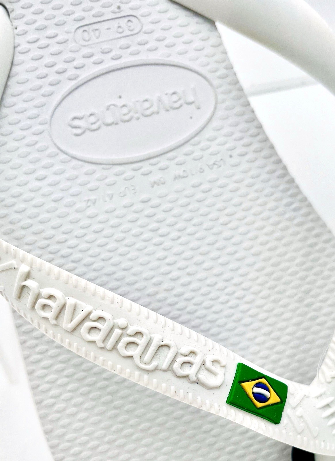 Havaianas Brasil Logo Flip Flops – White – US Men’s 8 /Women’s 9/10 – NEW
